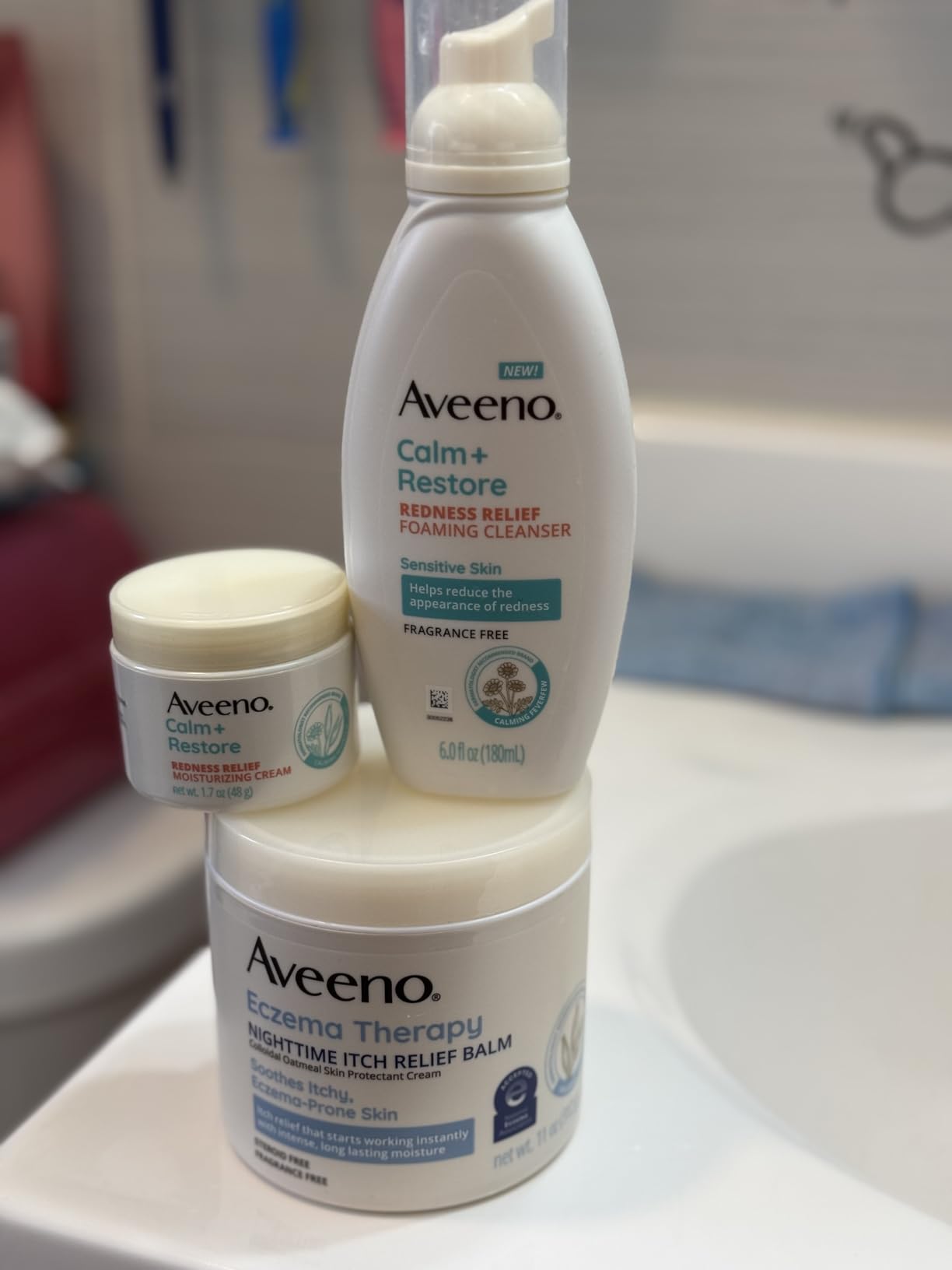 Aveeno Calm + Restore Redness Relief Moisturizing Cream, 1.7 oz customer photo 1