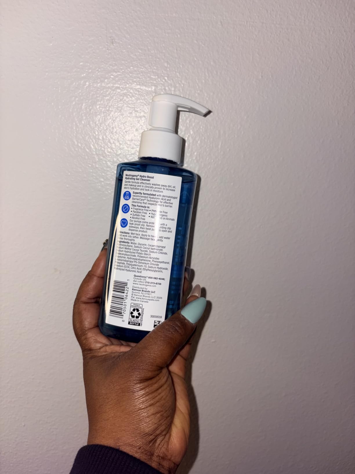 Neutrogena Hydro Boost Hydrating Gel Cleanser, Fragrance-Free, 7.8 fl. oz customer photo 1