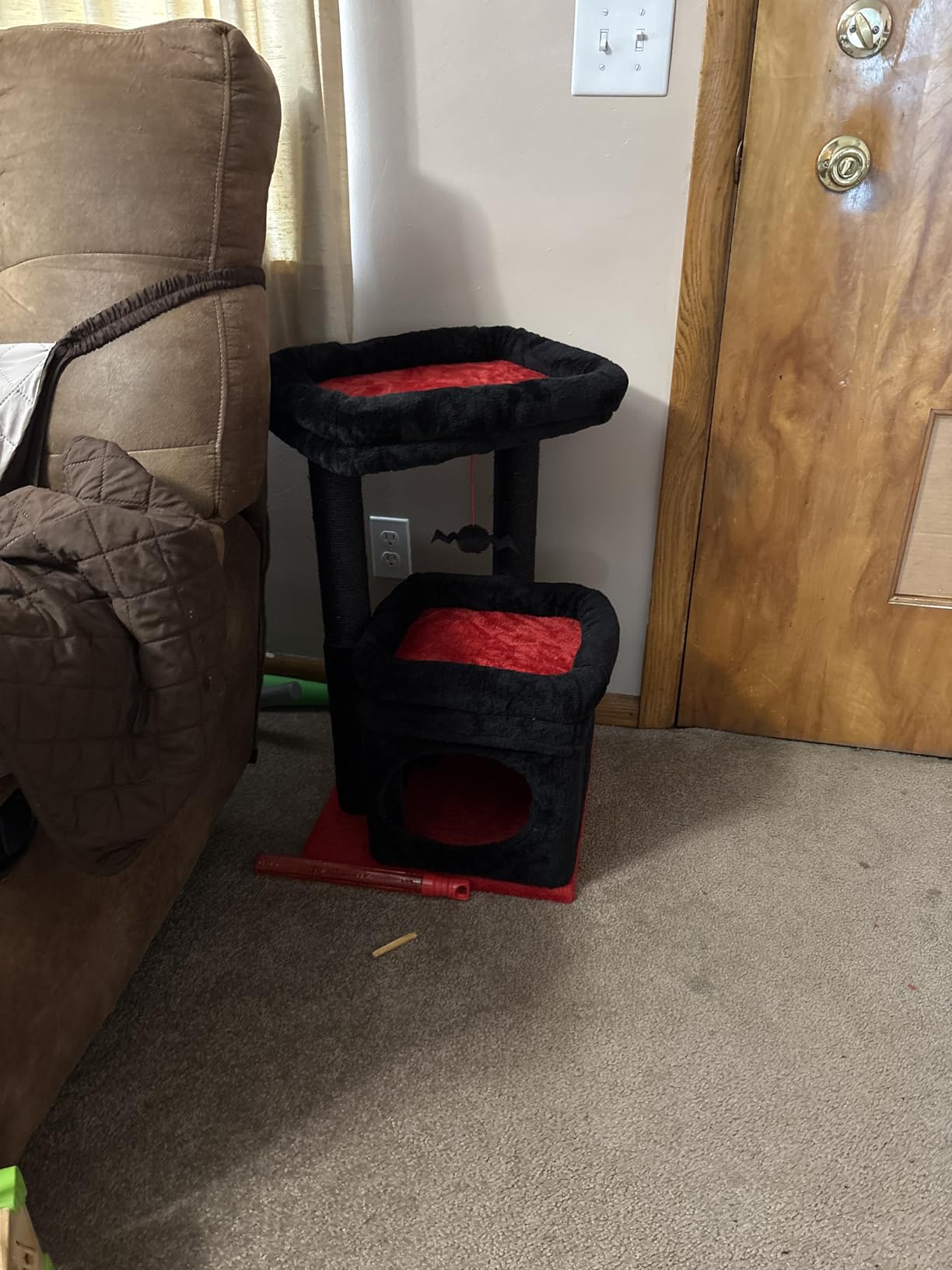 PEQULTI Small Cat Tree Tower for Indoor Cats, Sisal Post & Cozy Condo Beige customer photo 2