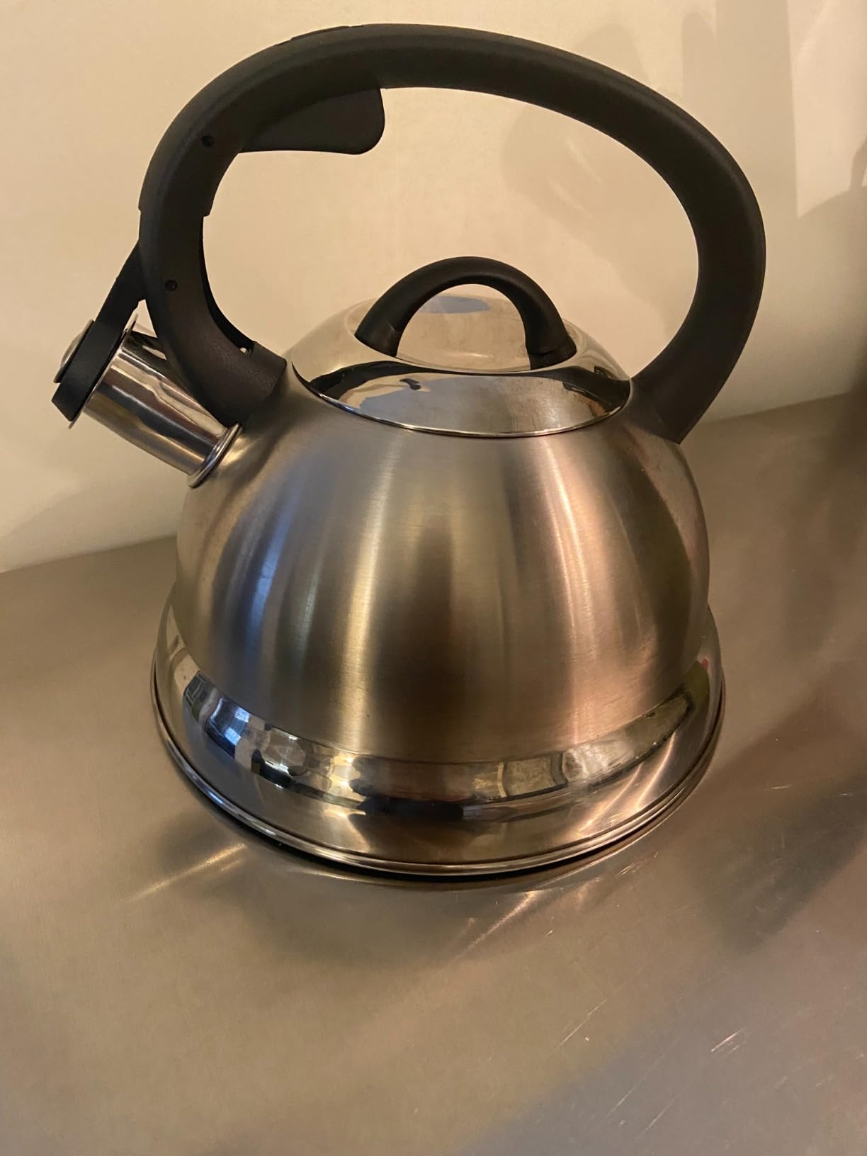 Mr. Coffee Flintshire 1.75-Quart Stainless Steel Whistling Tea Kettle with Nylon Handle – Copper Finish Stove-Top Kettle for Boiling Water customer photo 1
