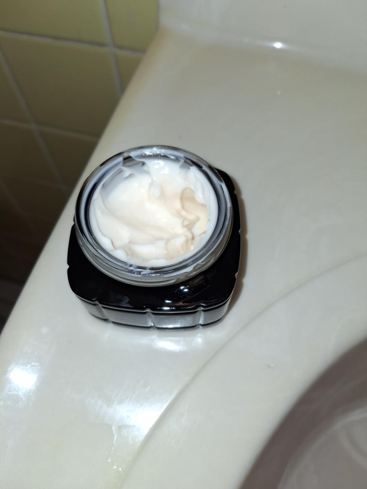 L'Oreal Paris Age Perfect Anti-Aging Midnight Cream 1.7 Oz + Serum Sample customer photo 1