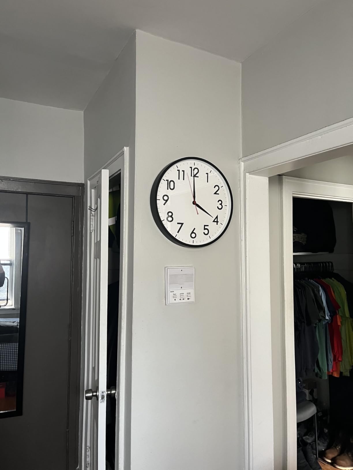 AKCISOT 14 Inch Wall Clock, Silent Battery Operated Analog Clock, Black customer photo 2