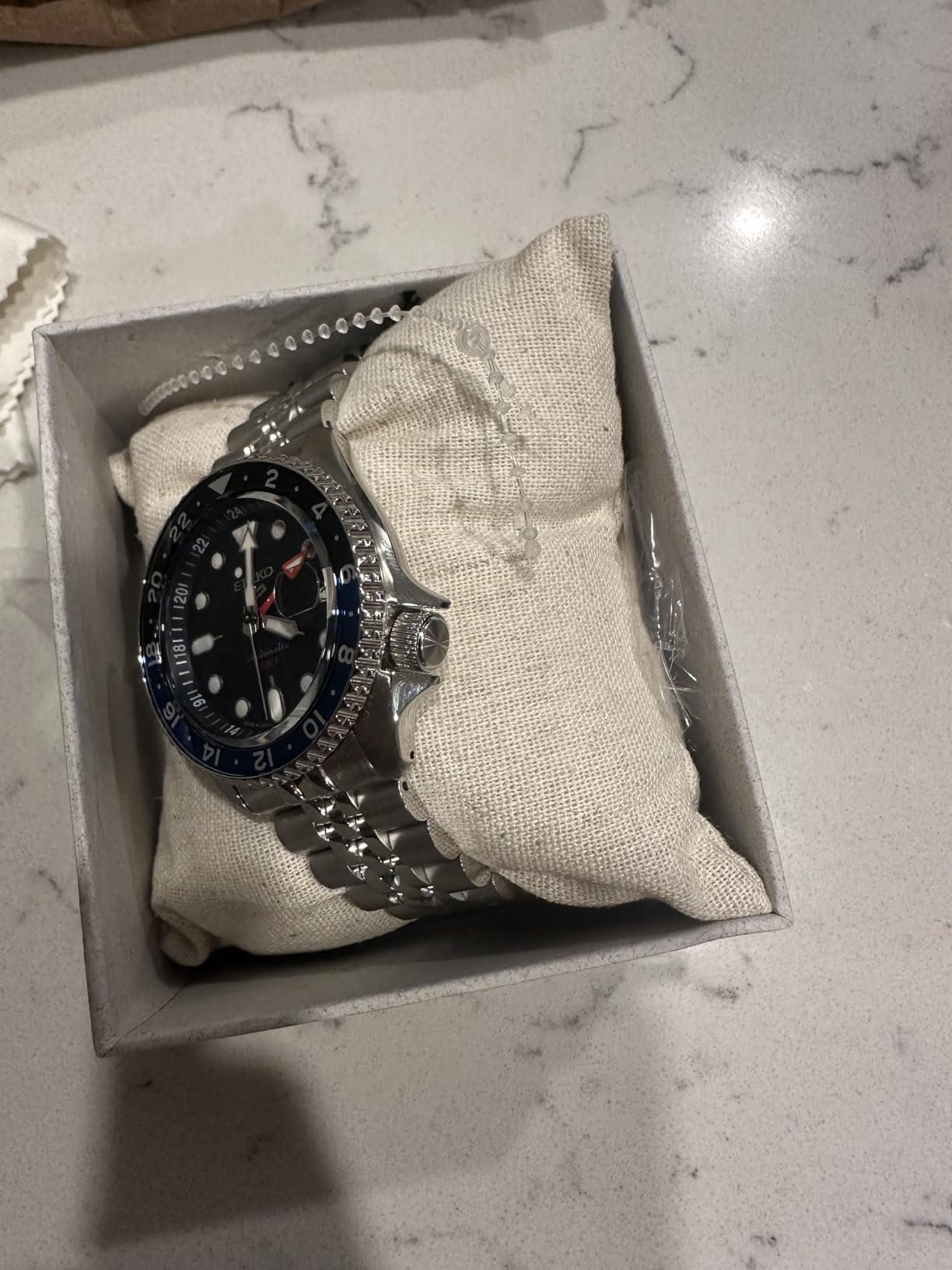 Seiko SSK003 Automatic Watch for Men - 5 -Sports - Blue Dial with Date Calendar and Luminous Hands & Markers and Black & Blue GMT Bezel, 100m Water-Resistant customer photo 1