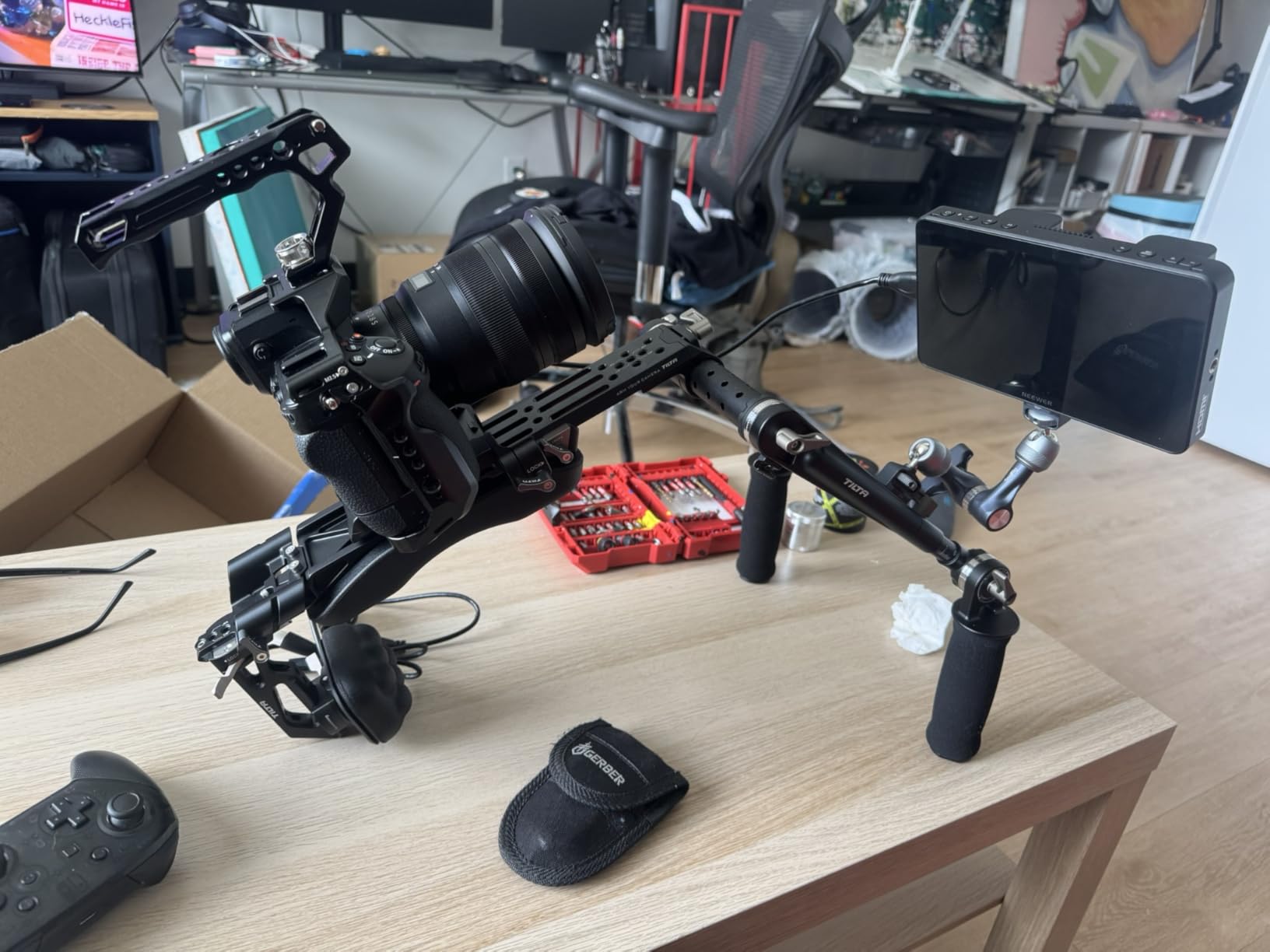 Tilta Lightweight Shoulder Rig | Foldable | Aviation Grade Aluminum Alloy | Dual Quick Release | 15mm Rod Mount/NATO Rail Adapter | Compatible with Manfrotto/Arca | TA-LSR-B customer photo 1