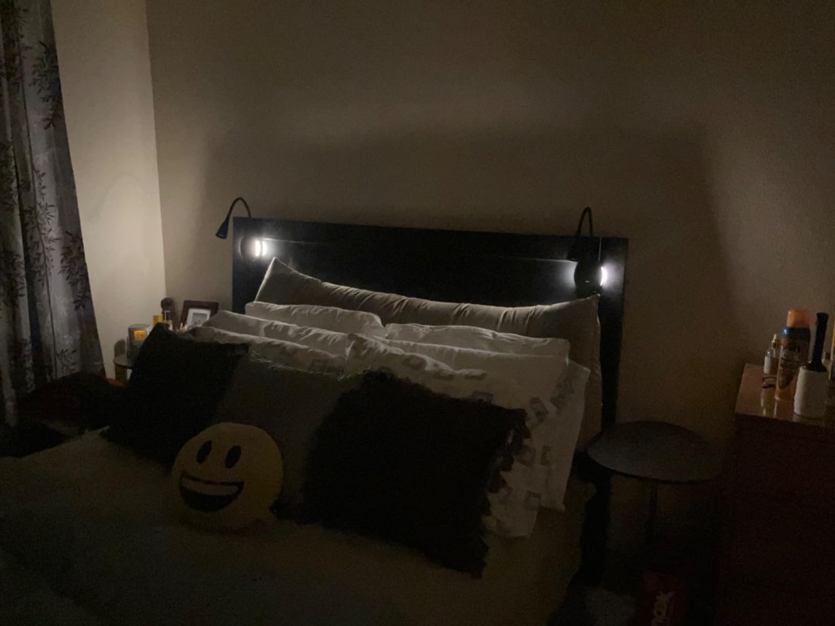 SANKEDOU LED Wall Mounted Reading Light, Book Light for Reading in Bed with Touch Control, 5 Dimmable, USB Output, Night Light & Timers Function, Flexible Gooseneck Headboard Bed Lights (White) customer photo 2