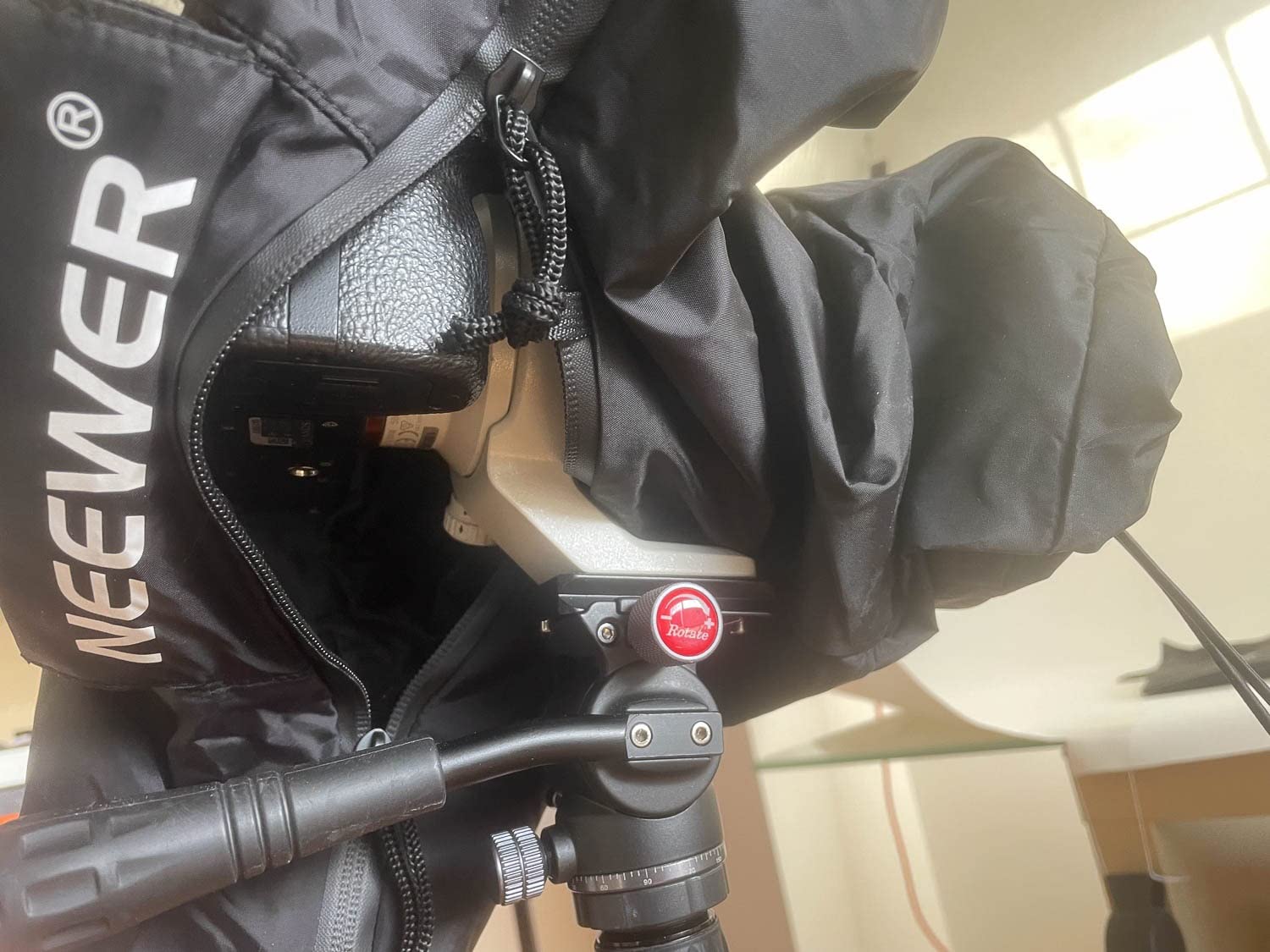 NEEWER Camera Rain Cover, Small Size Durable Nylon Raincoat Compatible with Canon Sony Nikon DSLR Mirrorless Vlog Camera & Lenses Within 200mm, with Sleeves, Drawstrings, Viewing Window, PB003 customer photo 2