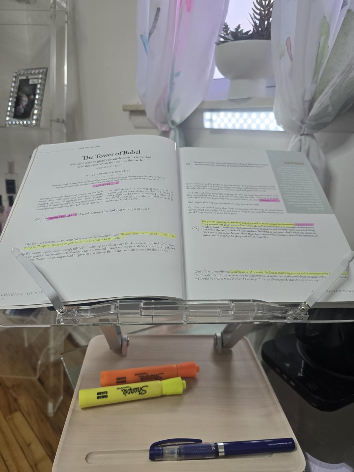 Acrylic Book Stand with Storage Base, Dual Aluminum Arm Reading Holder customer photo 2