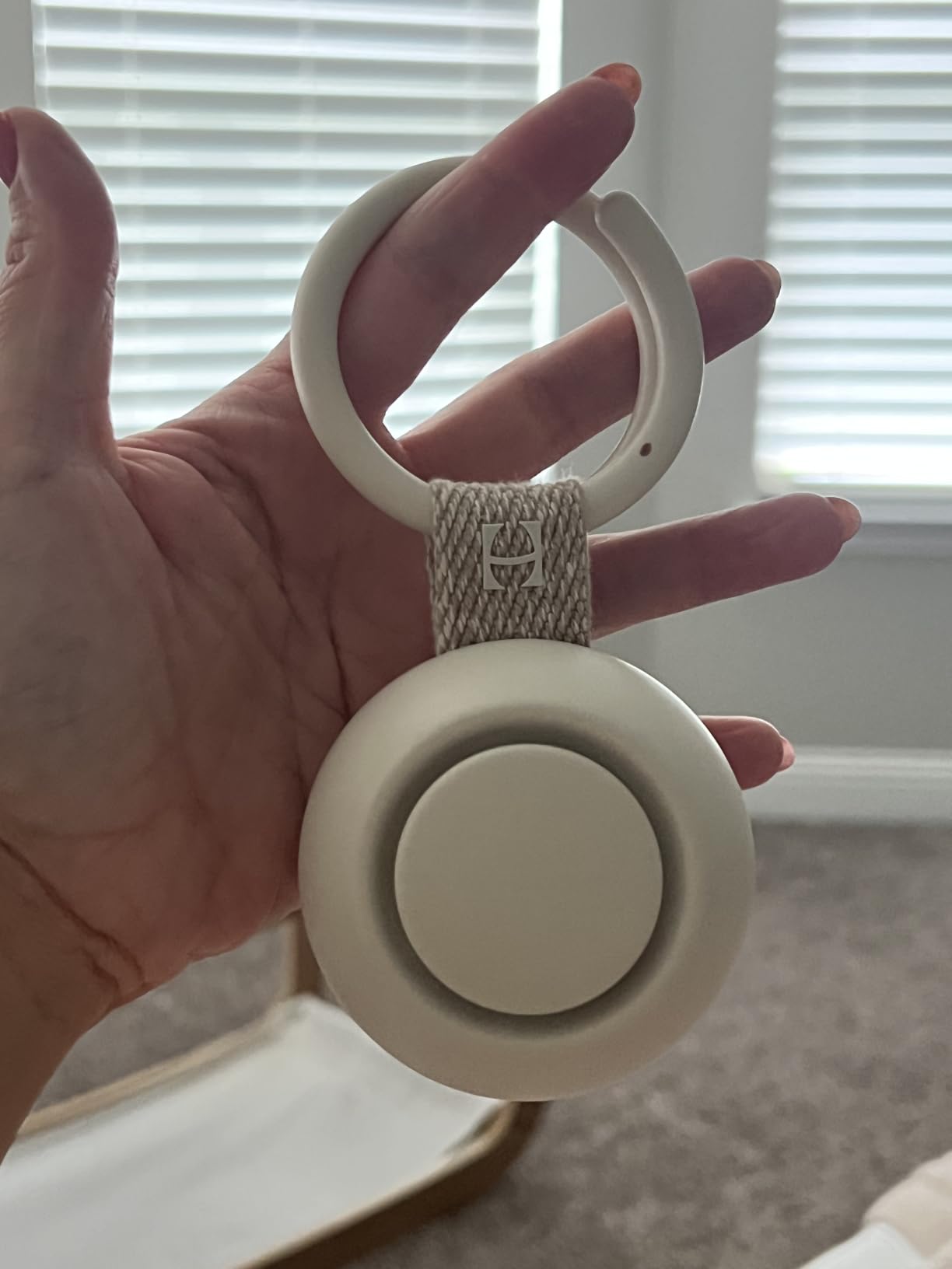 Hatch Go Portable Sound Machine & Sleep Soother for Babies & Kids (Putty) customer photo 2