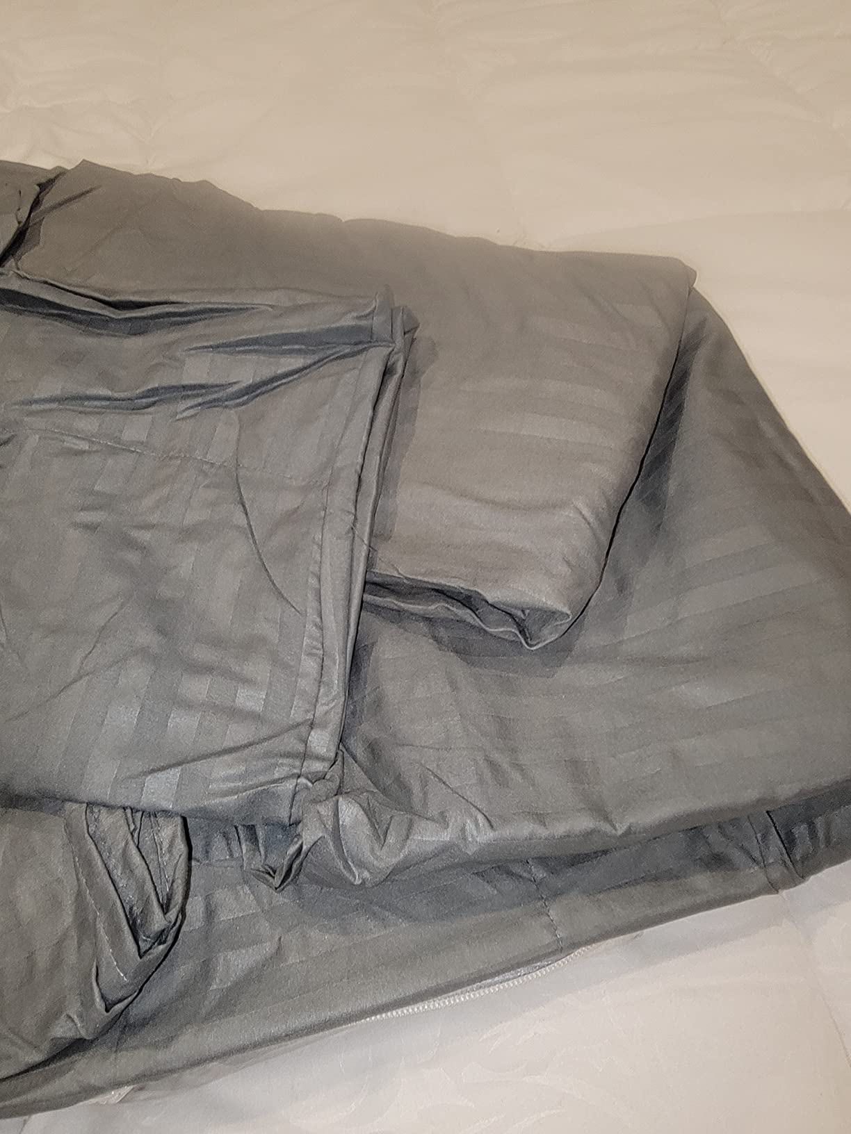 DREAMCARE 100% Rayon Bamboo Sheets King Size - 4pc Cooling Sheets King Size customer photo 1