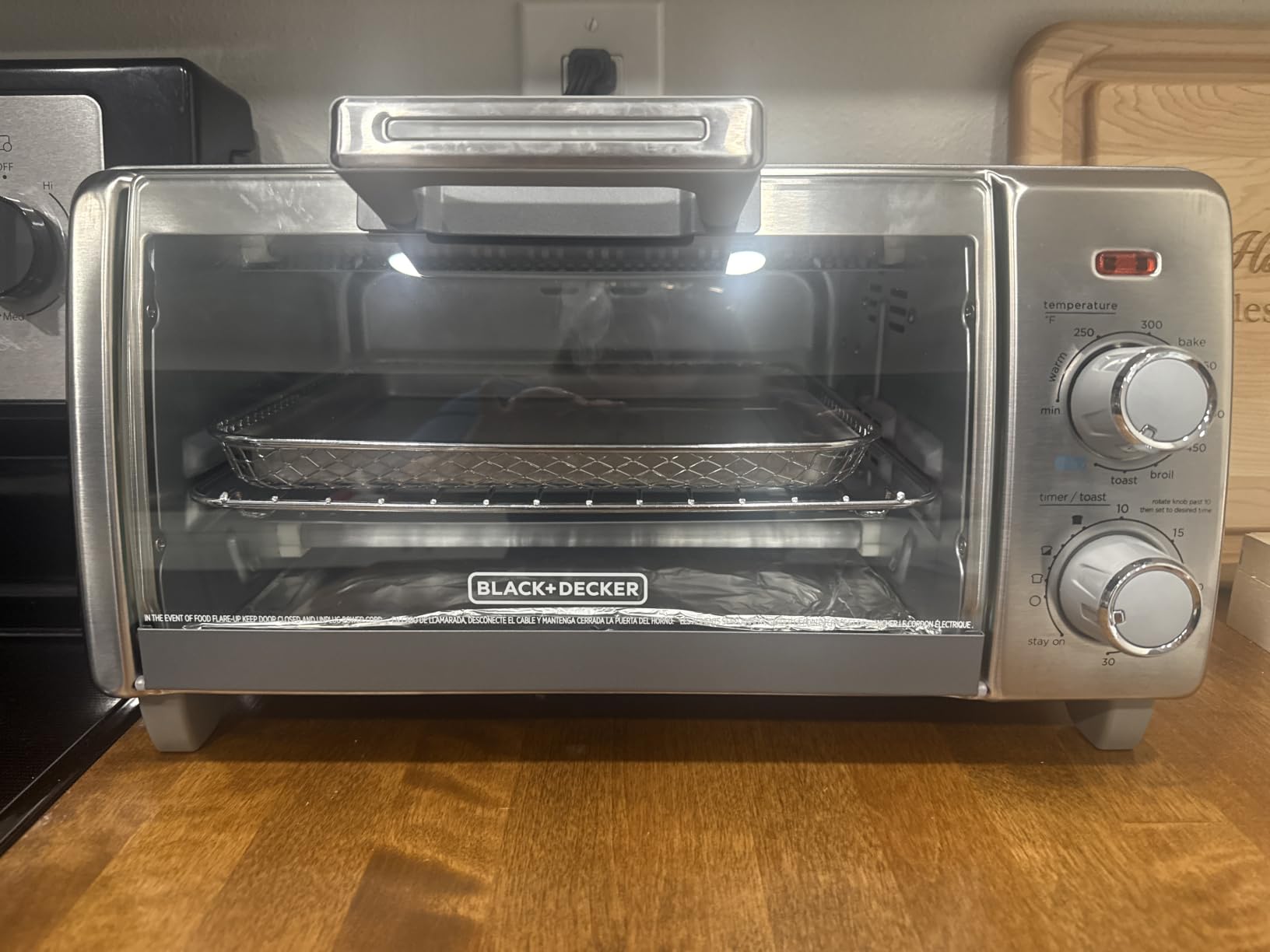 BLACK+DECKER 4-Slice Air Fry Toaster Oven, 5-in-1 Countertop Oven customer photo 1