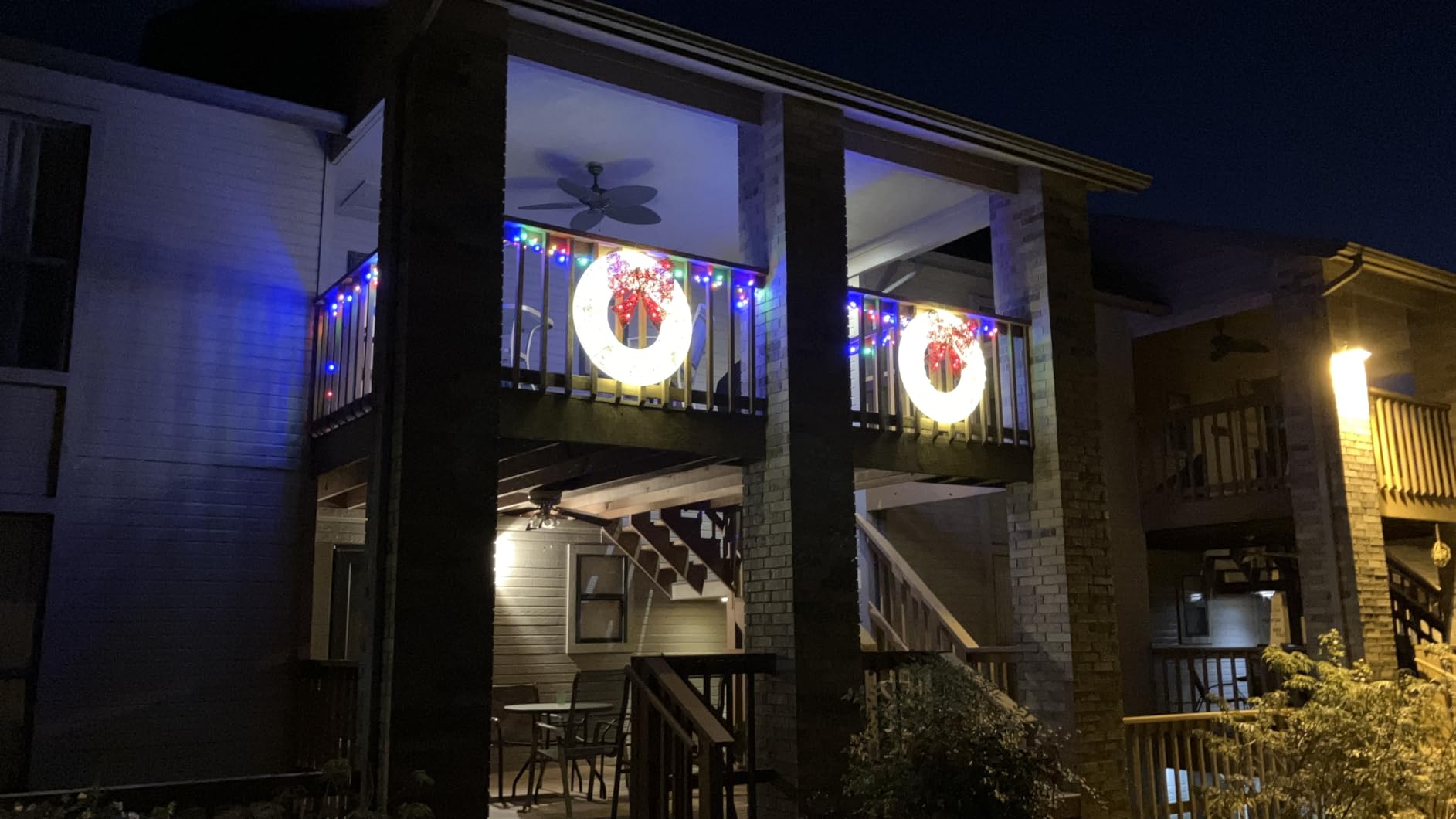 Best Choice Products 48in Pre-Lit Outdoor Christmas Wreath Decoration, LED Metal Holiday Decor for Home w/ 140 Lights, Bow - White/Red customer photo 1