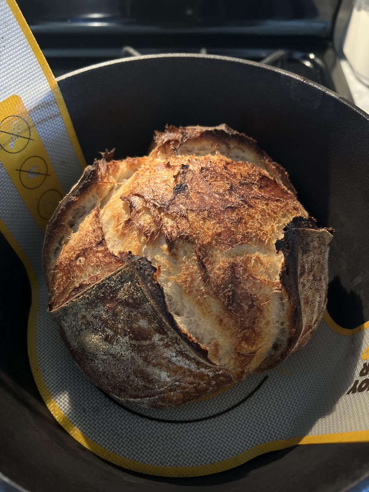 CRUSTLOVE 5 QT Pre-Seasoned Dutch Oven for Bread Baking with Lid and Kit customer photo 1