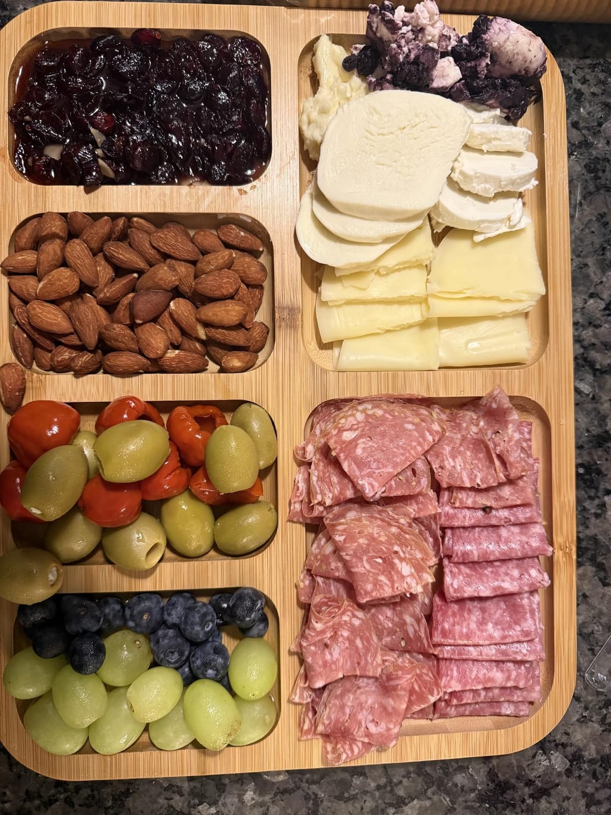 Renmxj Portable Charcuterie Boards with Lid, Cheese, Veggie & Snack Tray customer photo 2