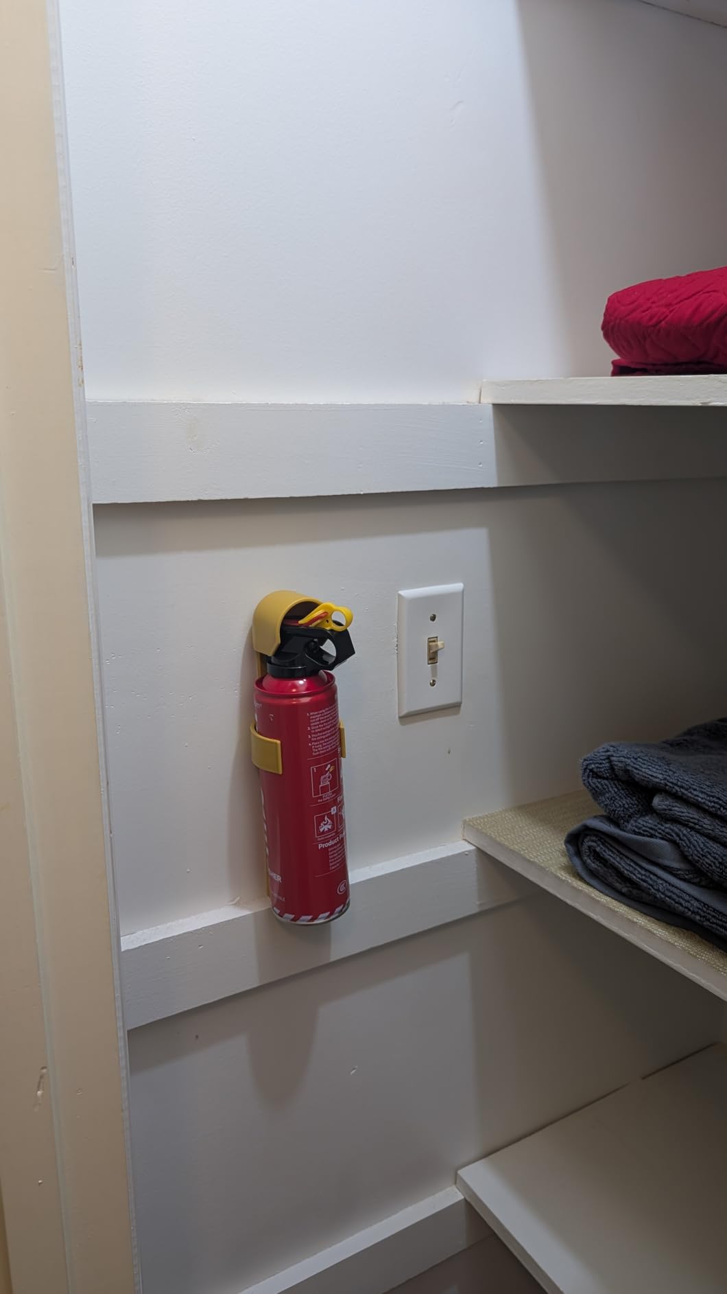 AmzBoom 2-Pack Fire Extinguisher for Home, Kitchen, Car, and Grill with Mounting Bracket– Extinguishing Spray, Compact A, B, C, K – Eco-Friendly, Prevents Reignition. customer photo 1