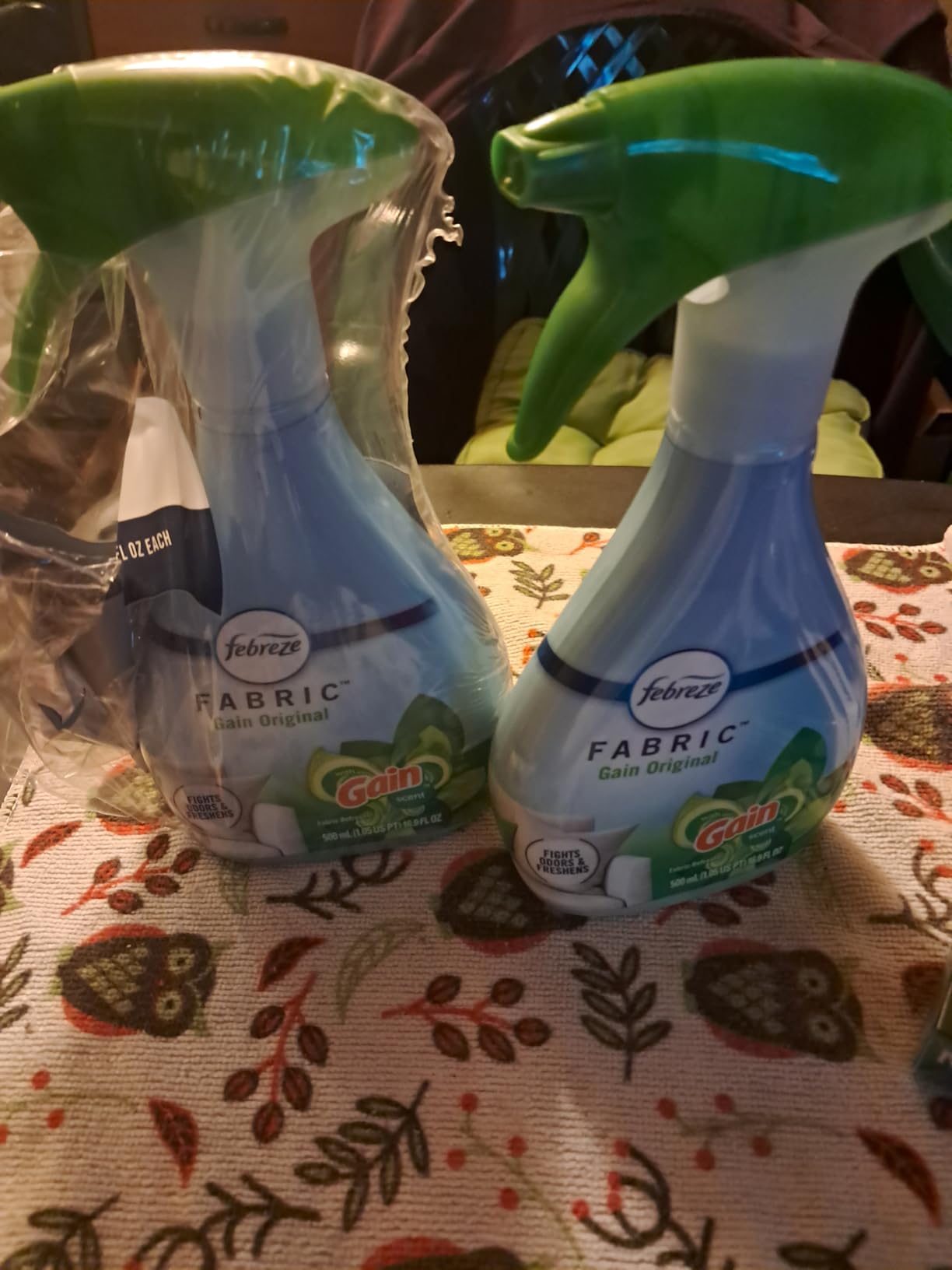 Febreze Fabric Spray Air Freshener, Odor-Fighting Fabric Refresher, Sneaker Balls Alternative, Couch Cleaner, Linen Spray, Multi-Use, Pet Odor Fighter Scent, 23.6 fl oz customer photo 1