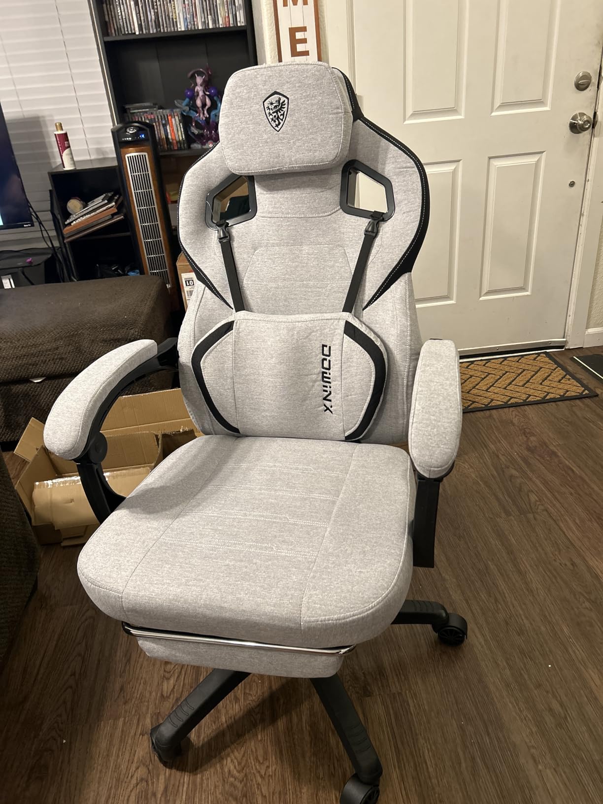 Dowinx Big and Tall Gaming Chair with Footrest, Gray customer photo 2