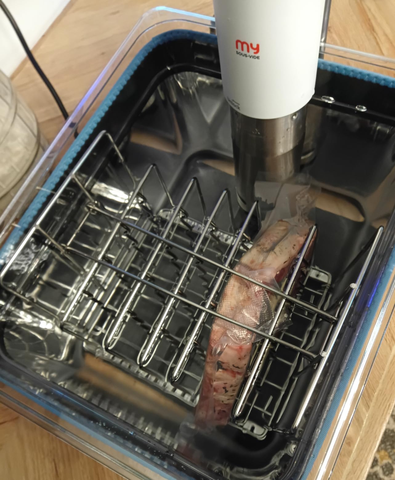 HOMENOTE 12 Qt Sous Vide Container, Collapsible Hinged Lid, Rack and Sleeve customer photo 2