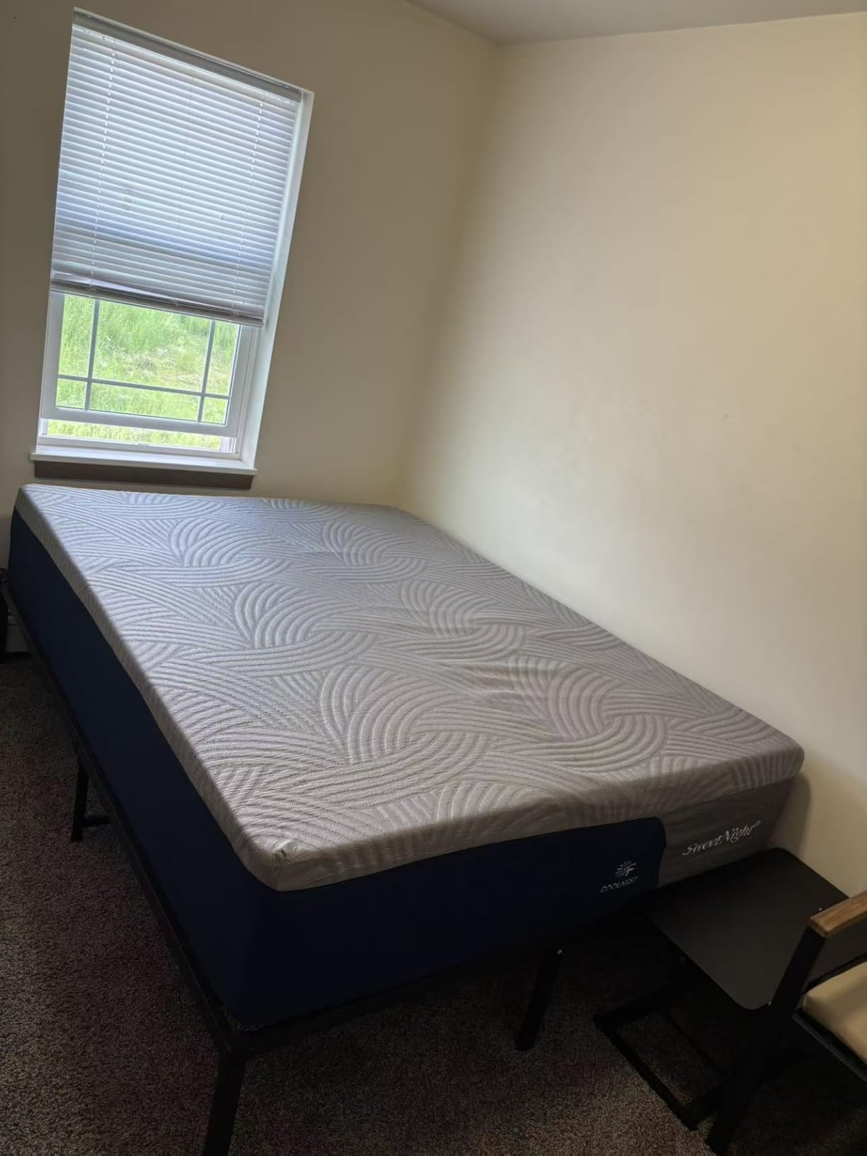 Sweetnight CoolNest Queen Mattress, 14 Inch Cooling Memory Foam Mattress customer photo 1