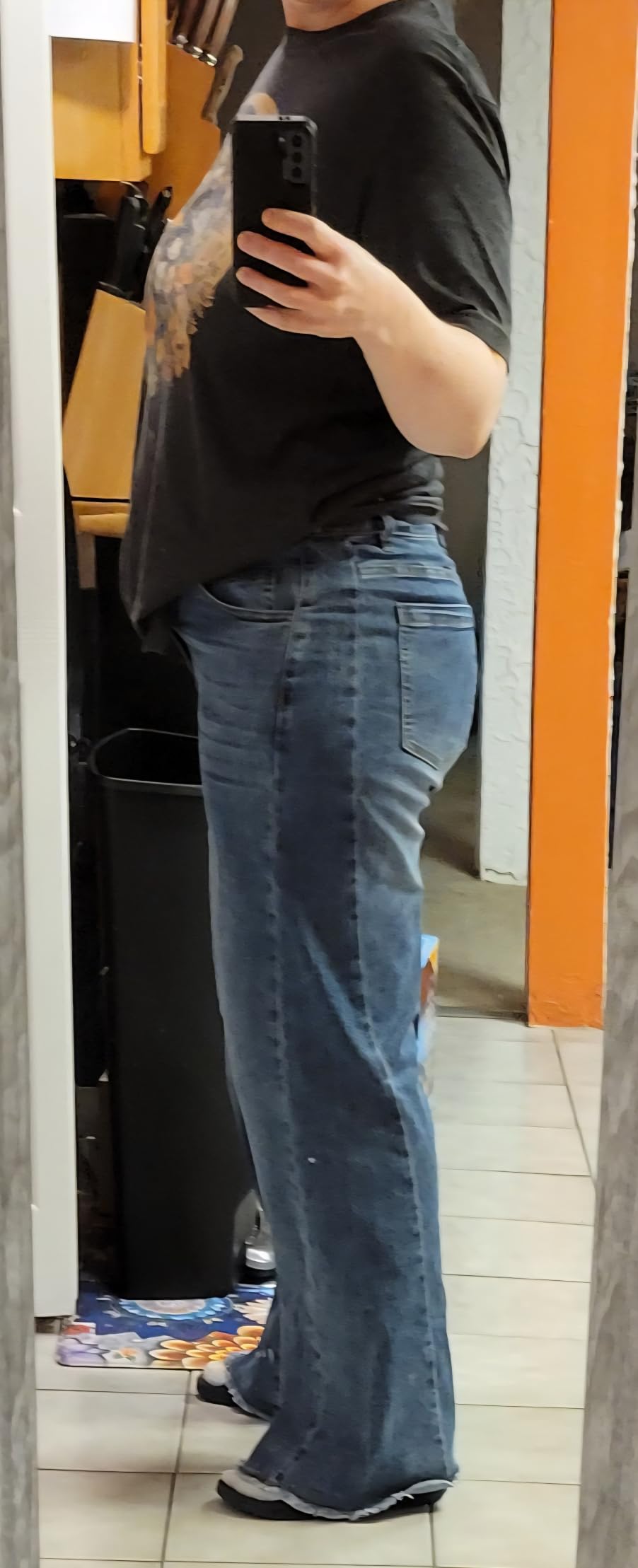 Trendy Queen Women's Wide Leg Jeans, Relaxed Loose with Raw Hem Pants customer photo 1