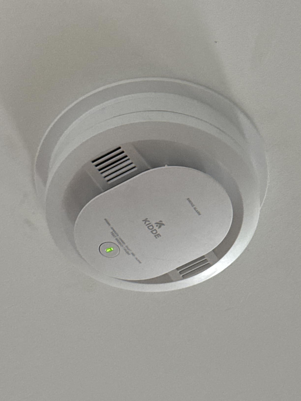 Kidde Smoke Detector, Hardwired with AA Battery Backup, 20SAR, 3 Pack customer photo 2