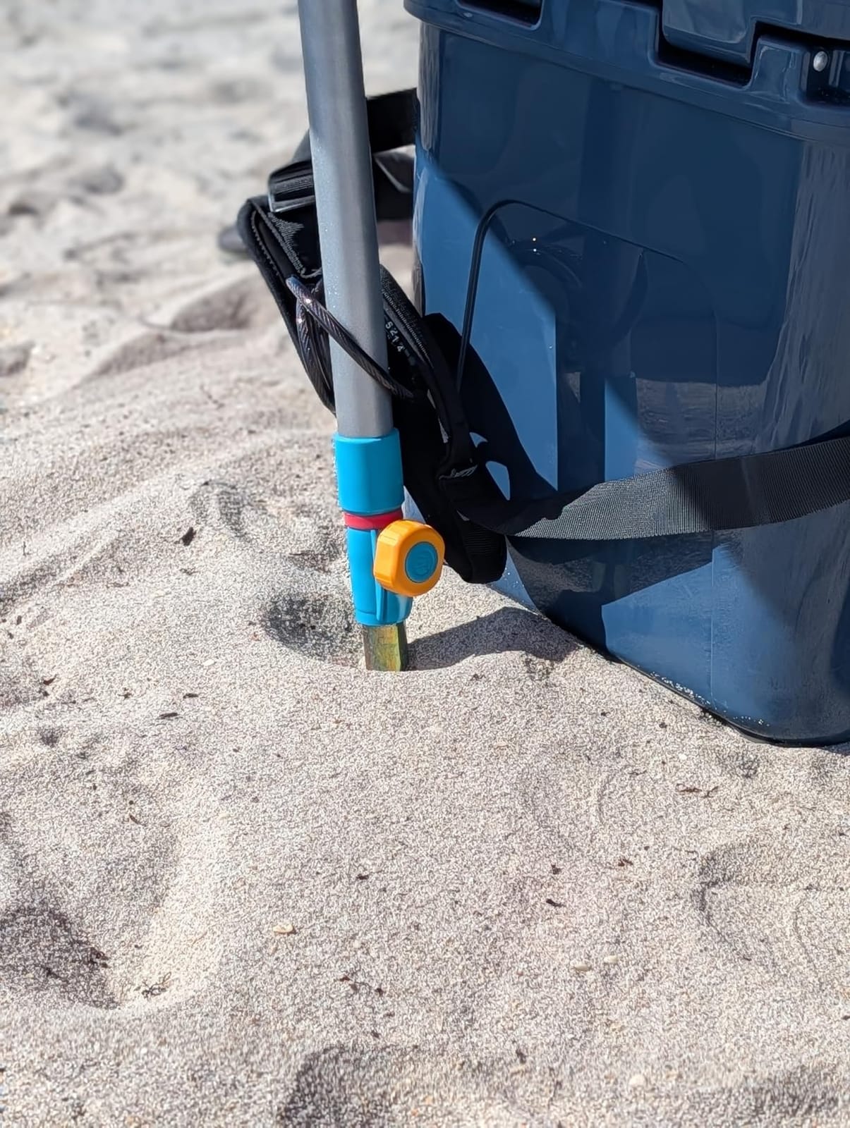 Handy Beach Umbrella with 10 Second Easy Setup Hammer In Anchor - 7ft Large Portable Heavy Duty High Wind Stability Beach Umbrellas For Sand-ASTM F3681 Safety Tested-Silver Coated UPF 55 Sun Protection customer photo 2