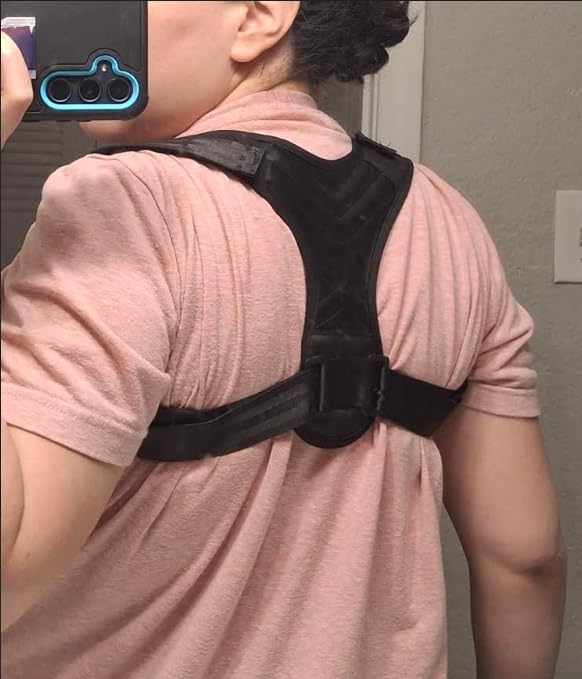 Posture Corrector, Back Brace for Women and Men, Adjustable Back Support, Shoulder Straightener for Improving Hunchback, Providing Pain Relief from Neck, Shoulder, and Upper Back - Black customer photo 1