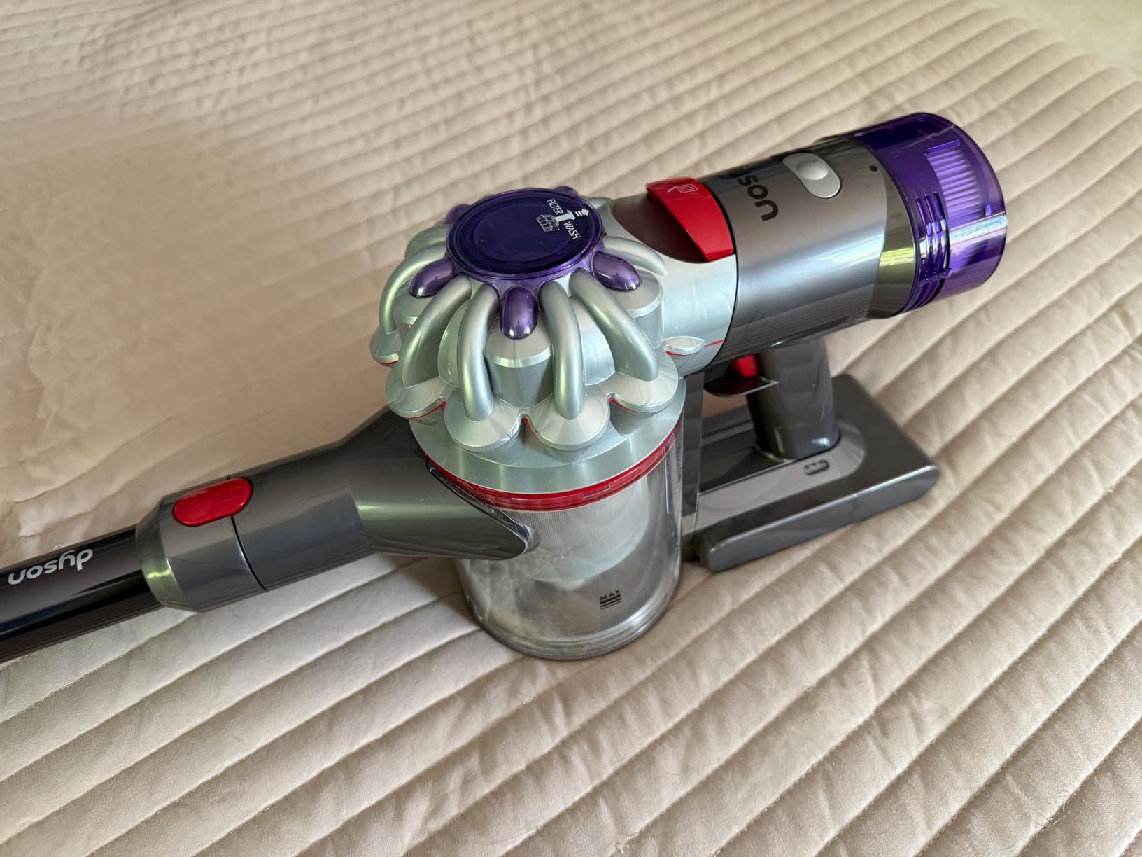 Dyson V8™ Cordless Vacuum customer photo 2