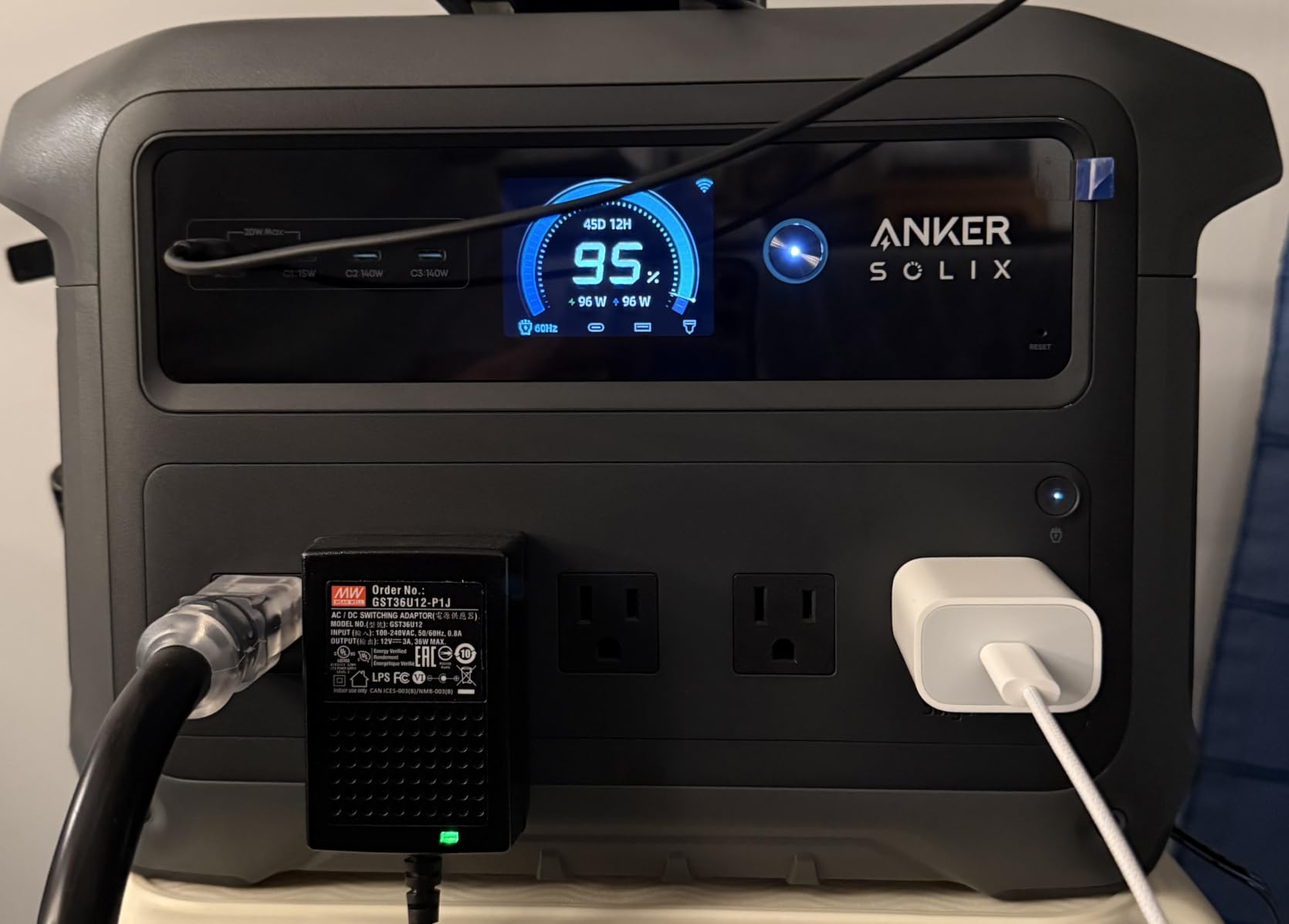 Anker SOLIX C1000 Gen 2 Portable Power Station with 200W Solar Panel customer photo 2