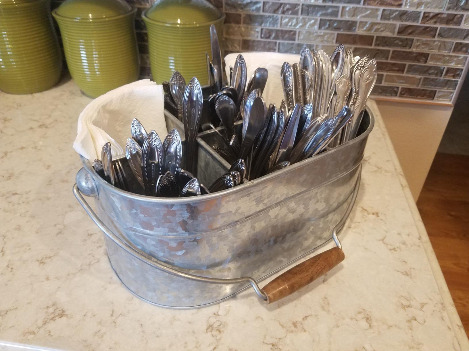 Hosley Galvanized Oval Tub with Handles 18 Inch - Beverage Party Chiller, Garden Planter, Multipurpose Party Ice Holder customer photo 1