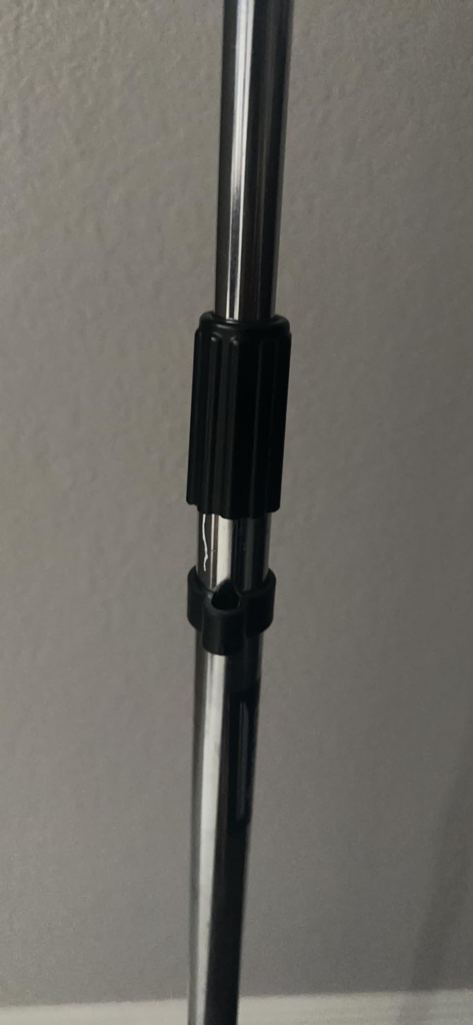 On-Stage MS7201B Round-Base Mic Stand (Supports Dynamic and Condenser Microphones, Height Adjustable 33