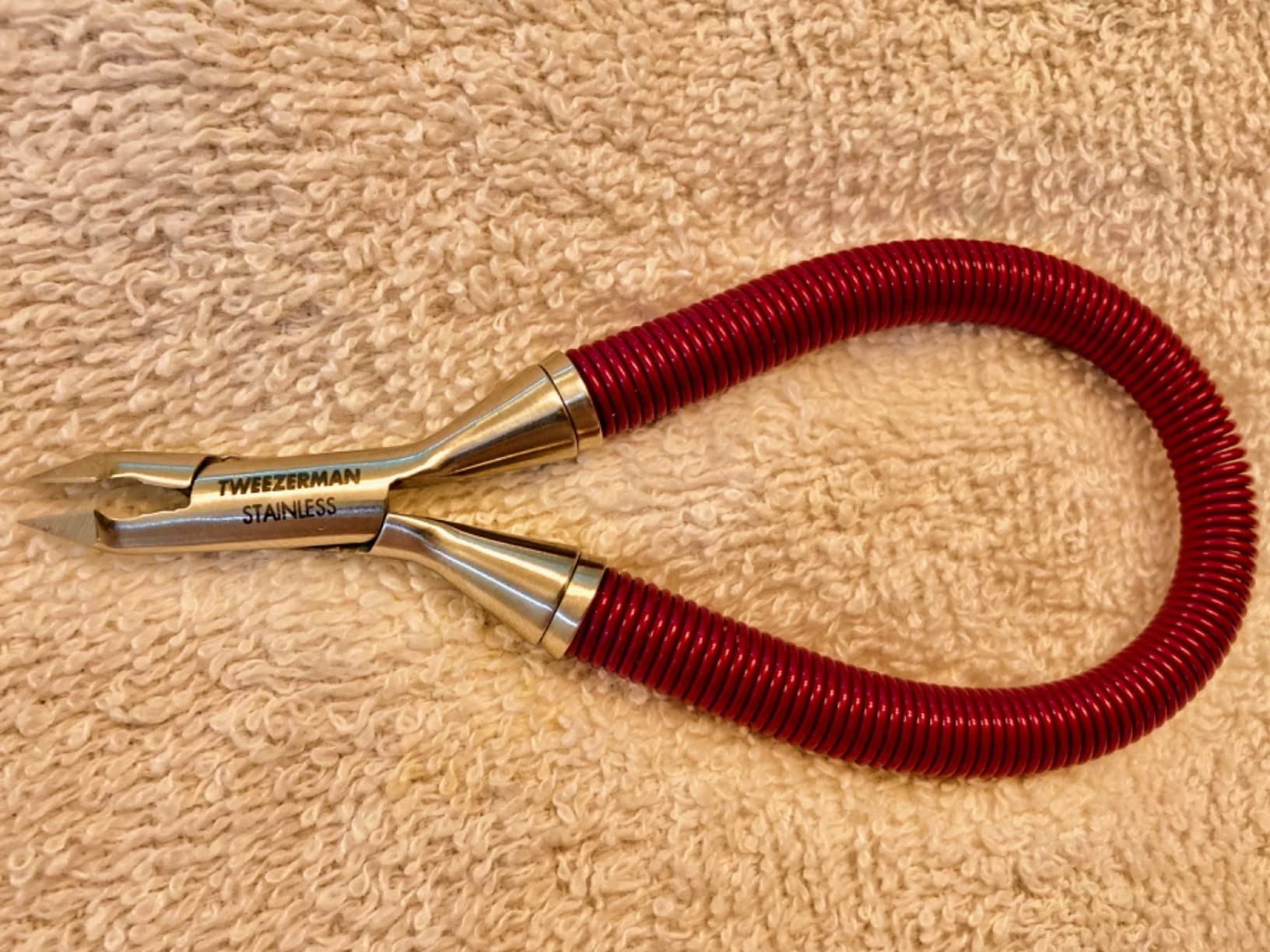 Tweezerman Rockhard Cuticle Nipper 1/2 Jaw Stainless Steel customer photo 2