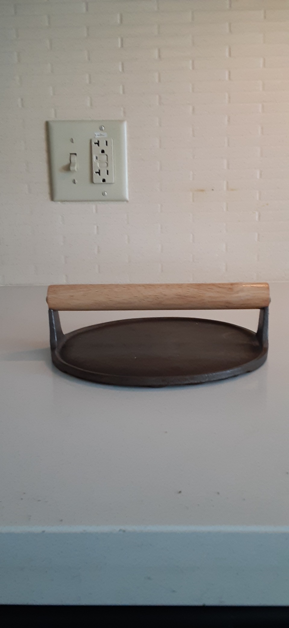 HIC Kitchen Bacon Press, Heavyweight Cast Iron, Rectangular With Wood Handle, For Stovetop Grill And Griddle customer photo 2