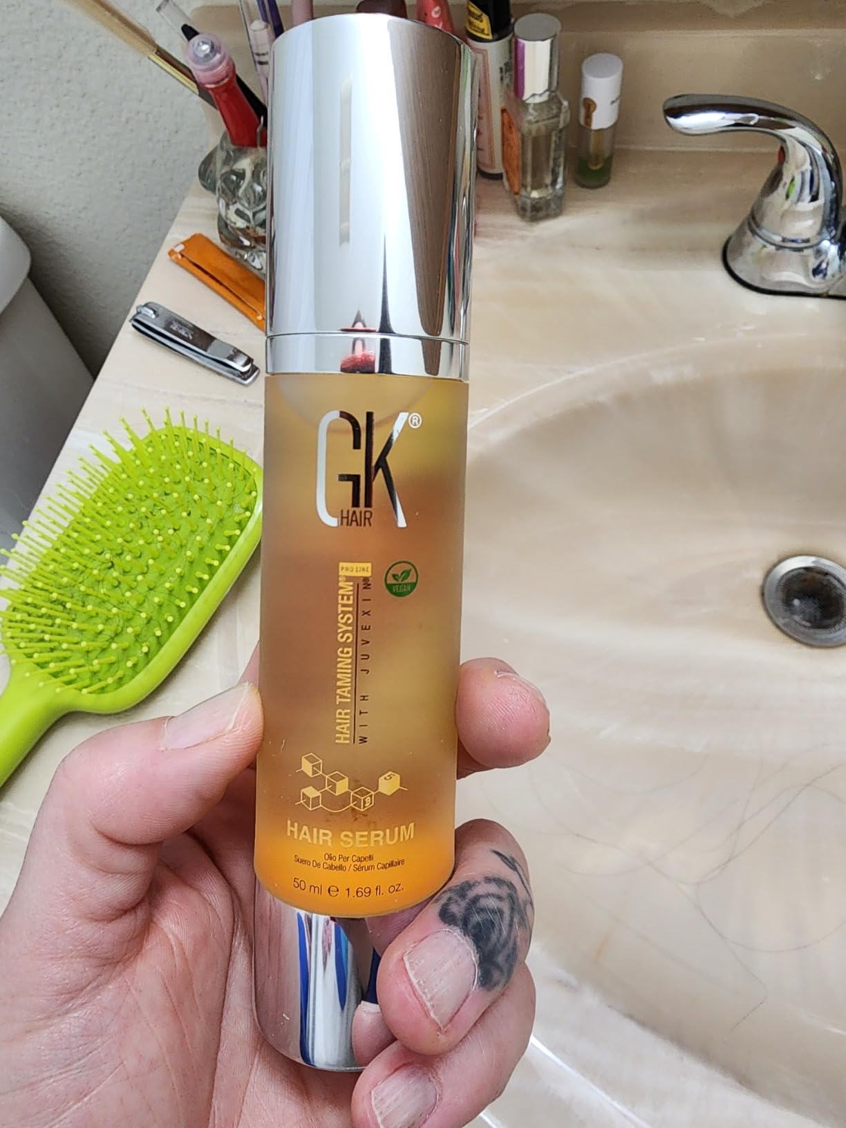 GK HAIR Global Keratin 100% Organic Argan Oil Anti Frizz Hair Serum (1.69 Fl Oz/50ml) Styling Smoothing Strengthening Hydrating & Nourishing Heat Protection Shine Frizz Control Dry Damage Hair Repair customer photo 2