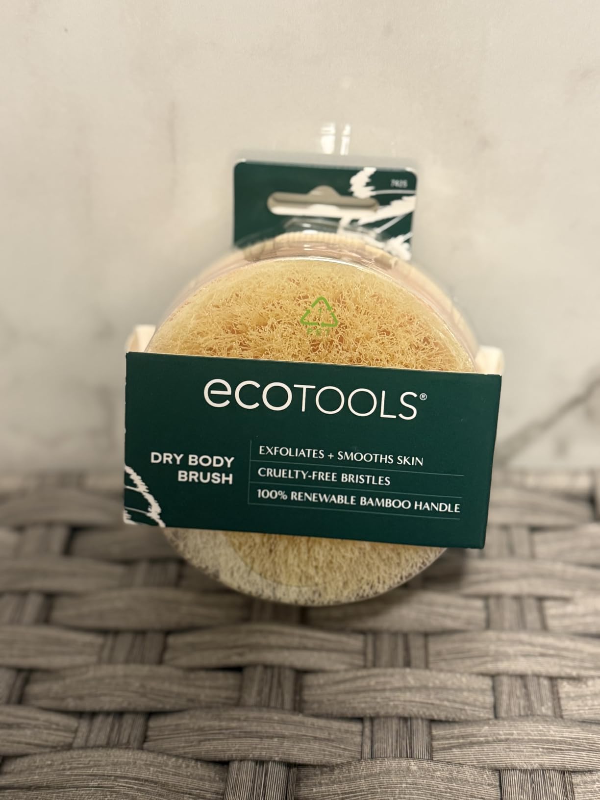 EcoTools Dry Body Brush for Dry Brushing, Smooth Skin, 1 Count customer photo 2