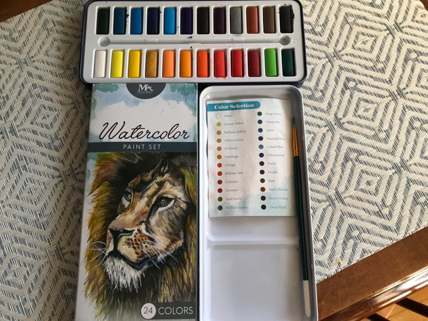 MozArt Supplies Watercolor Paint Essentials Set - Lightweight and Portable Metal Box - Lid Has 3 Partitions for Color Mixing - Easy-to-Blend Non-Toxic Formulation - 24 Vibrant Colors with Paintbrush customer photo 2