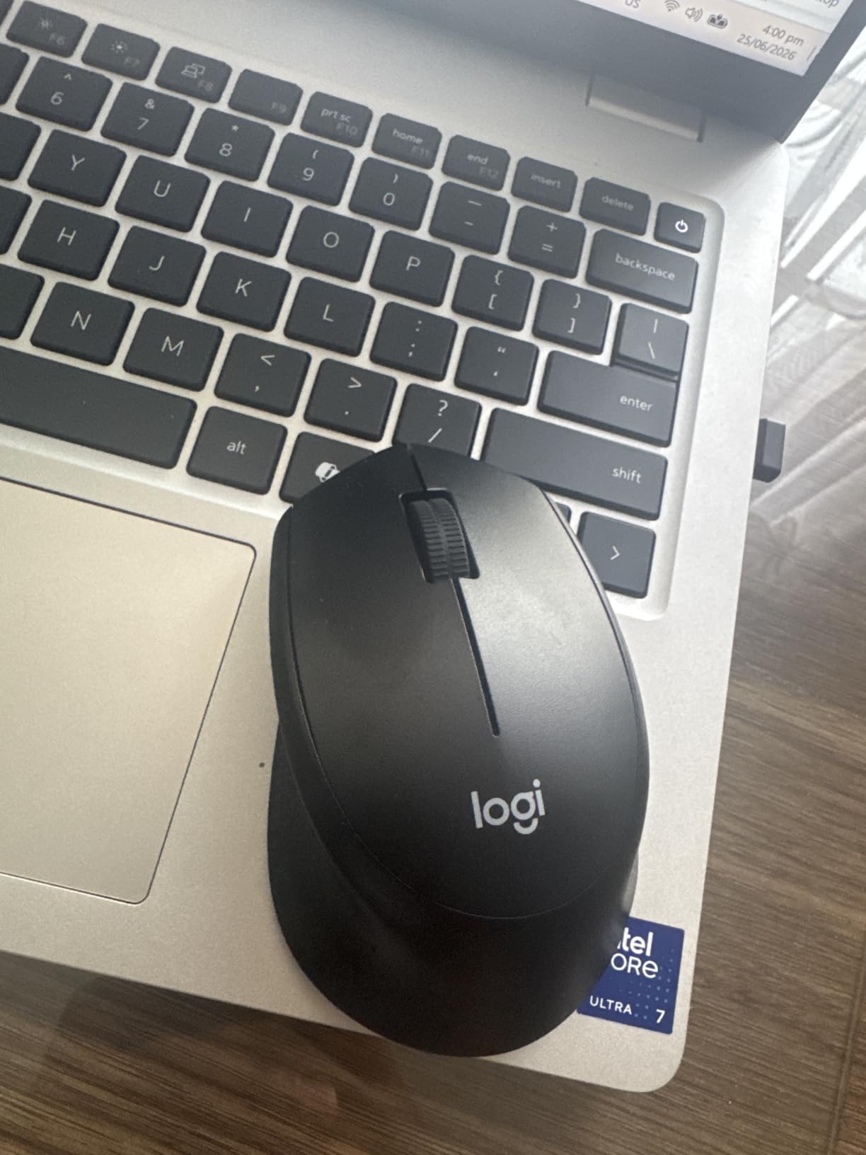 Logitech M330 Silent Plus Full Size 2.4 GHz Wireless Mouse - Black customer photo 2