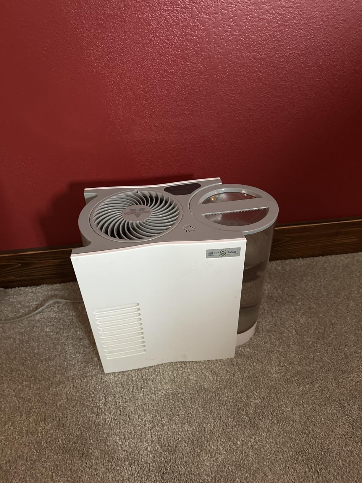 Vornado EVDC500 Energy Smart Evaporative Humidifier with 2 Gallon Dual Tank Capacity, LED Display, Automatic Shut-off, Electronic Humidistat, 4 Fan Speeds for Large Rooms up to 1000 sq ft customer photo 2