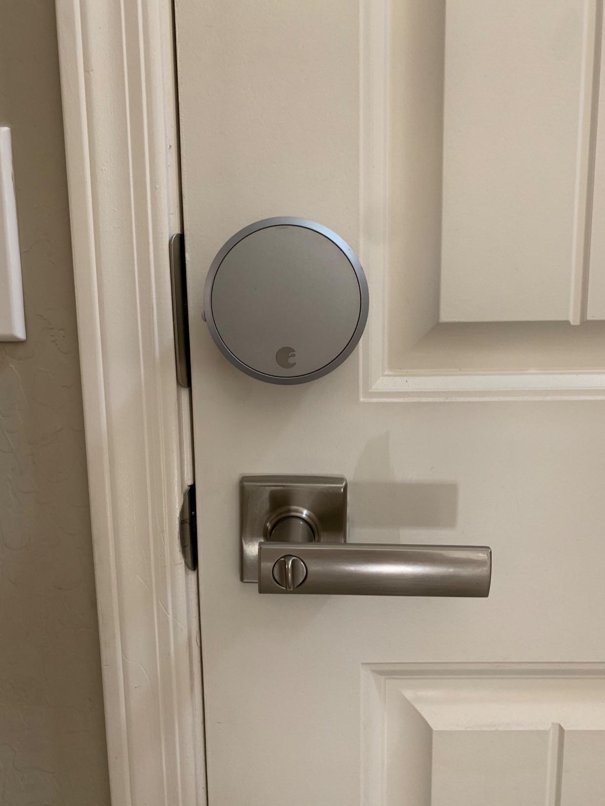 August Home Smart Lock Pro + Connect Hub - Wi-Fi Smart Lock for Keyless Entry - Works with Alexa, Google Assistant, and more – Silver customer photo 2