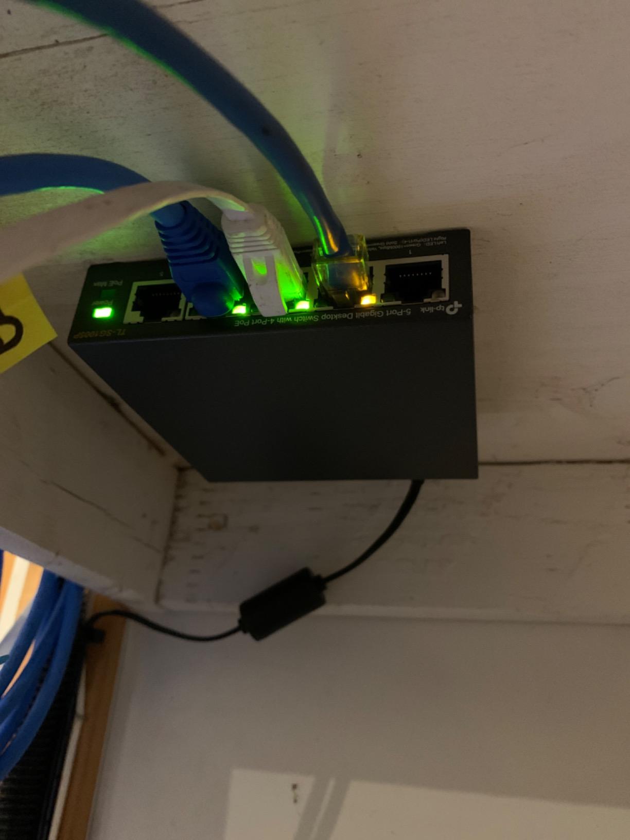 TP-Link TL-SG1005P, 5 Port Gigabit PoE Switch, 4 PoE+ Ports @65W, Desktop, Plug & Play, Sturdy Metal w/ Shielded Ports, Fanless, QoS & IGMP Snooping customer photo 2
