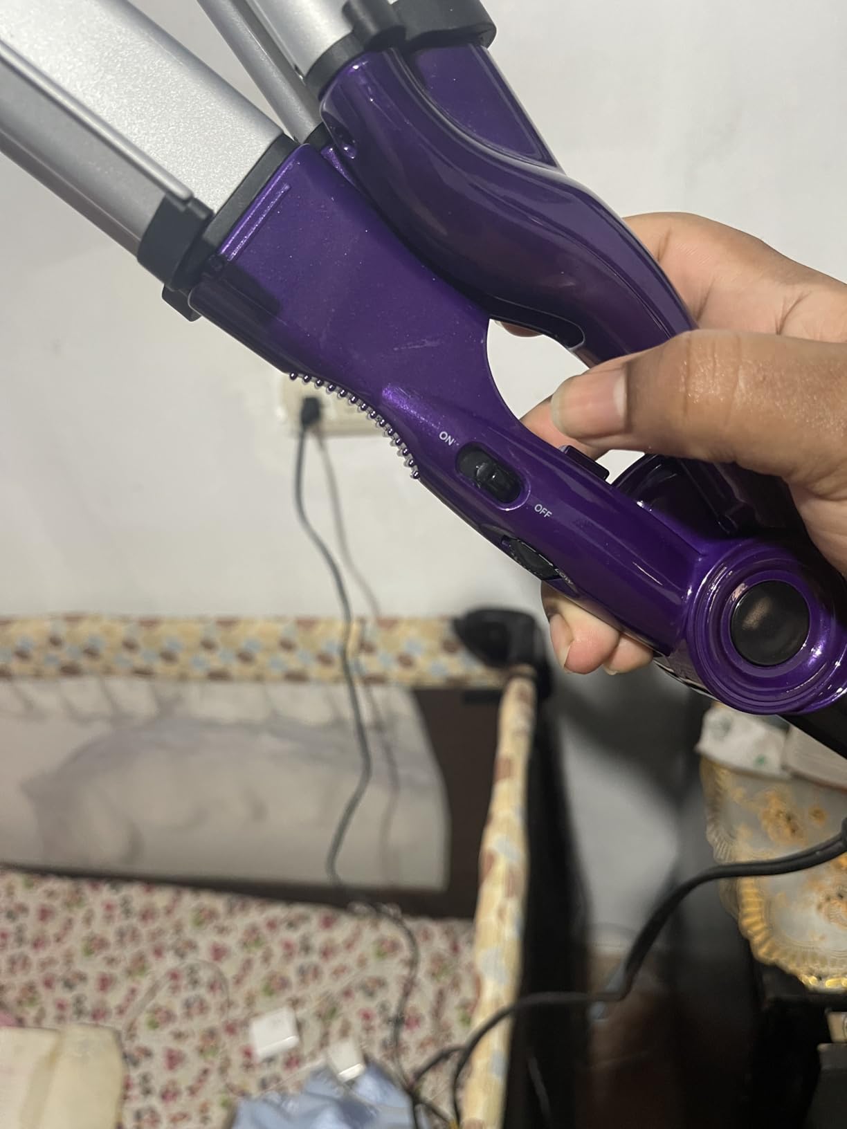 Bed Head Wave Artist Deep Waver | Combat Frizz, Get Long Lasting Results, & Add Massive Shine for Beachy Waves | With Tourmaline Ceramic Technology (Purple) customer photo 1