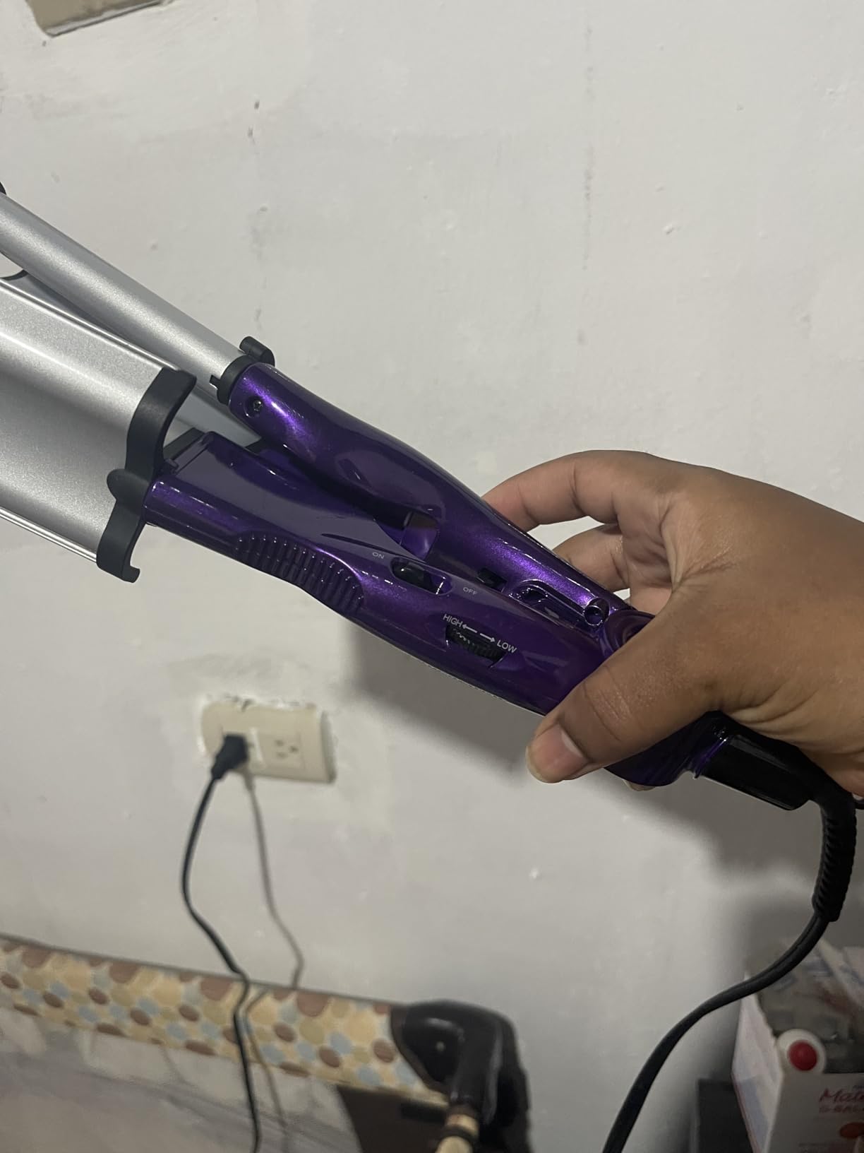 Bed Head Wave Artist Deep Waver | Combat Frizz, Get Long Lasting Results, & Add Massive Shine for Beachy Waves | With Tourmaline Ceramic Technology (Purple) customer photo 2