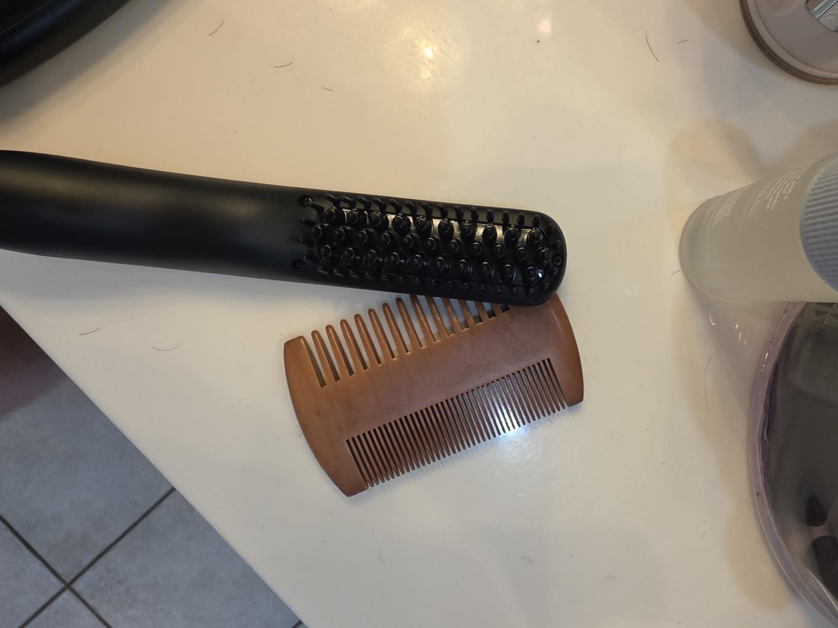 Cayzor Beard Straightener Comb for Men - Upgraded Professional Electric Mens Beard Straightening Heated Brush Portable Anti-Scald 5 Adjustable Temperatures & LCD Display with Carrying Bag customer photo 1