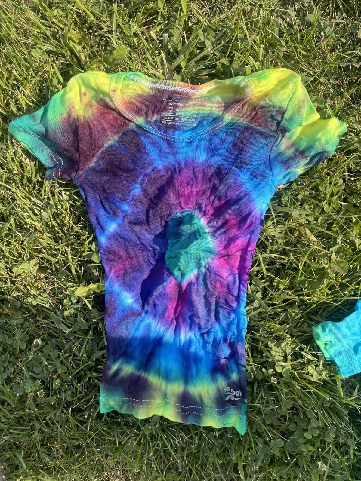 WINSONS Tie Dye Kit 5 Colors Permanent Fabric Dye Art Set for Kids Adults for School, Homemade Party, Creative Groups Activities, DIY Gift customer photo 2