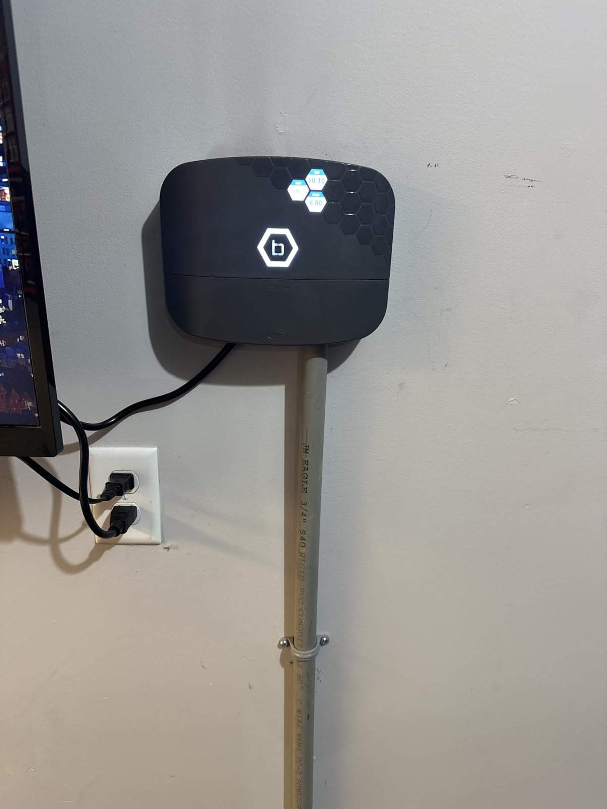 Orbit B-hyve XR 8-Zone Indoor/Outdoor Smart Sprinkler Timer - 57985 customer photo 1