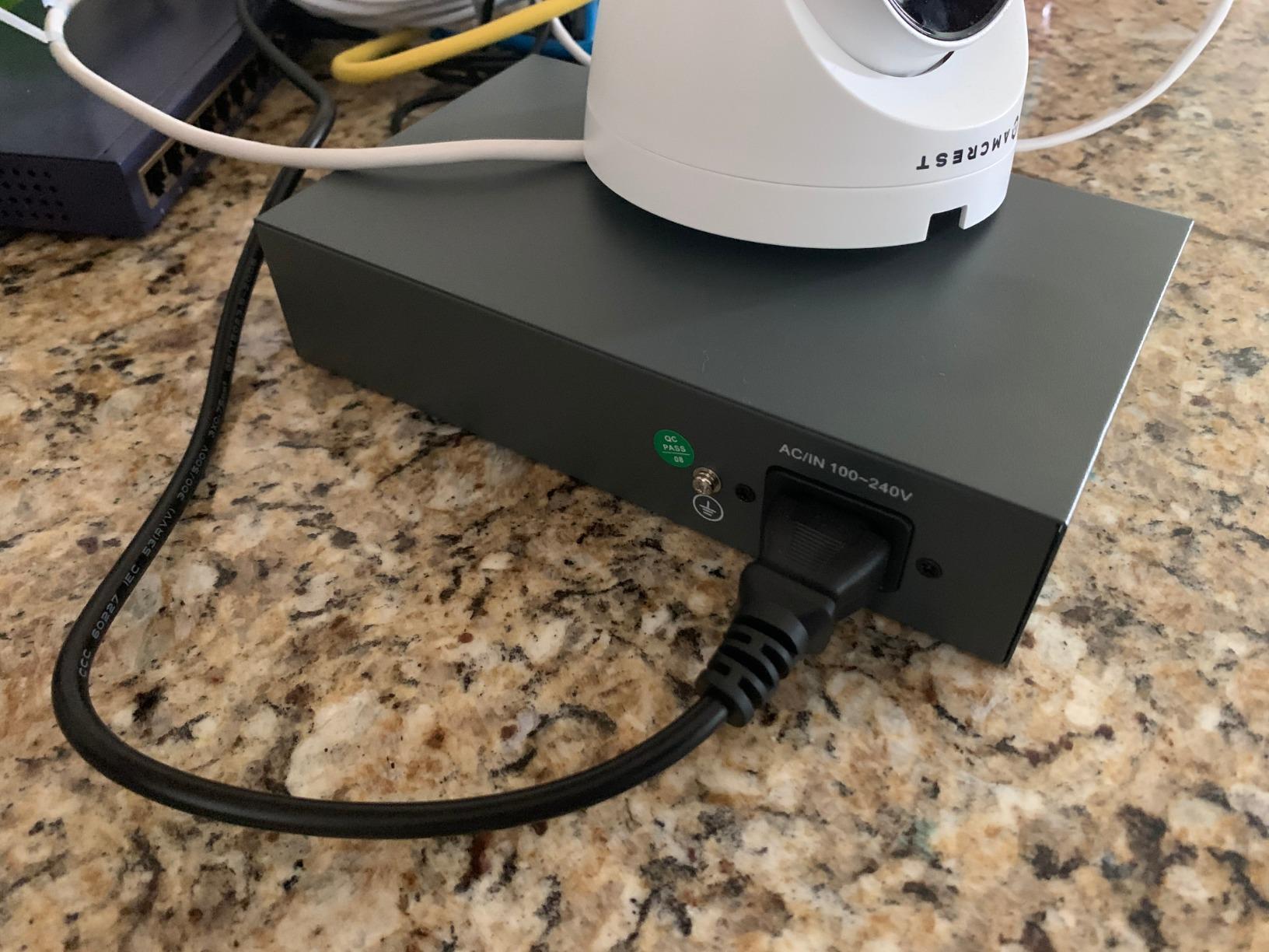 YuanLey 16 Port Gigabit PoE Switch with 2 Gigabit Uplink, 16 PoE+ Port 1000Mbps, 250W 802.3af/at, Metal Desktop/Rackmount, Unmanaged Plug and Play Network Switch customer photo 2
