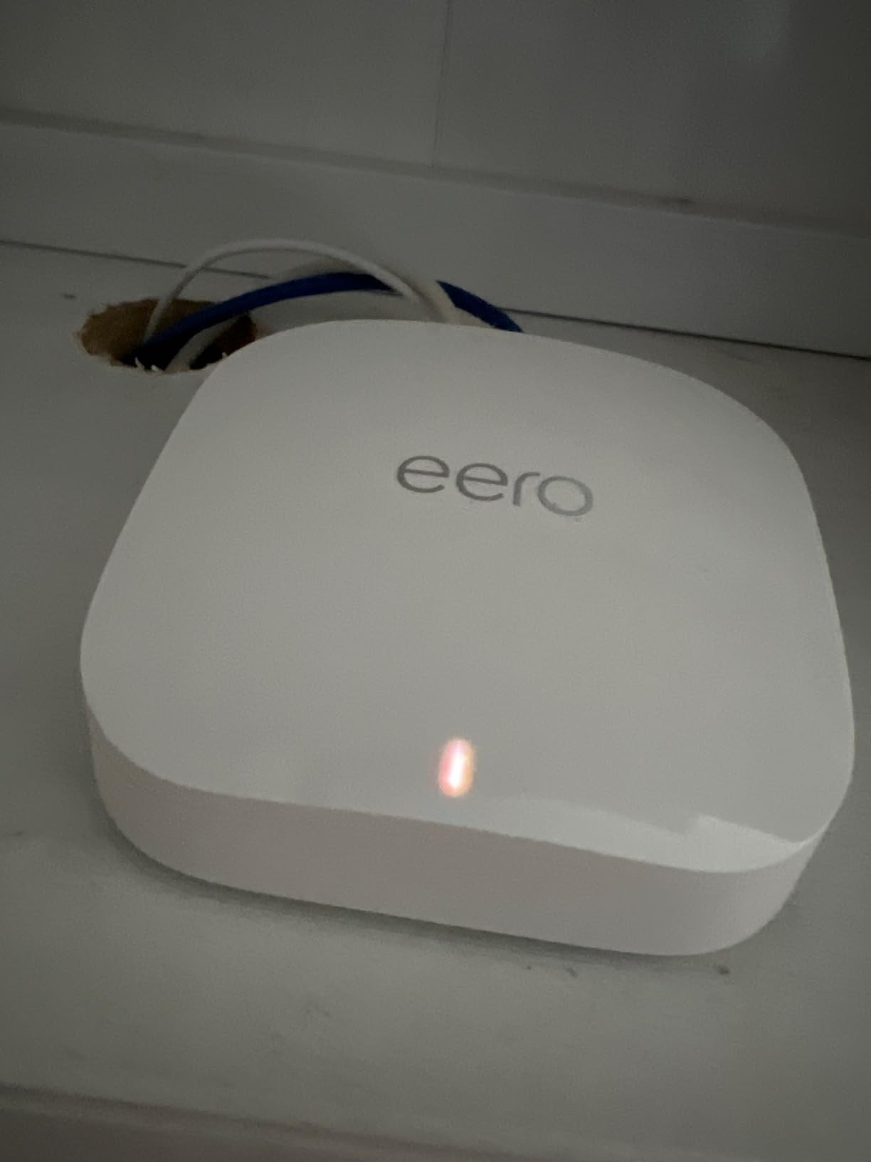 Amazon eero Pro 6E mesh wifi router - Supports internet plans up to 2.5 Gbps, Coverage up to 2,000 sq. ft., Connect 100+ devices, 1-pack customer photo 1