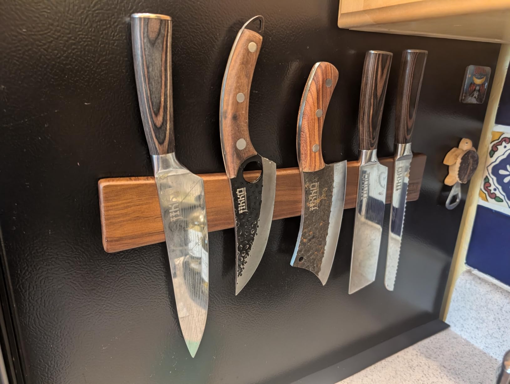 HOSHANHO Magnetic Knife Strips, Magnetic Knife Holder for Wall 16 Inch customer photo 1
