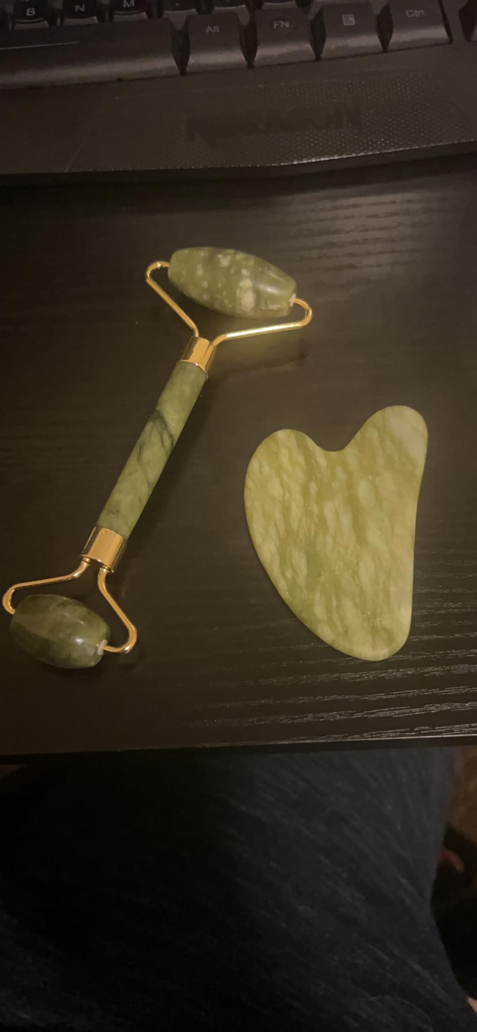 huefull Facial Tools to Reduce Puffiness and Improve Wrinkles, Face Roller Skin Care of Jade Roller and Gua Sha Set Designed customer photo 2