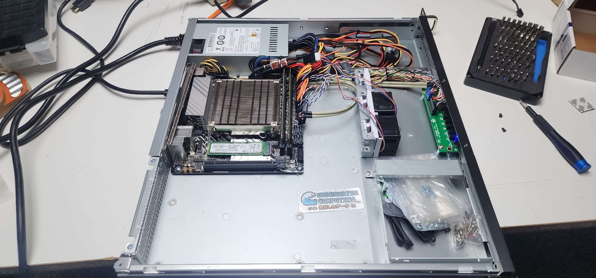 Noctua NH-L9i-17xx, Quiet High-Performance Low-Profile CPU Cooler customer photo 1