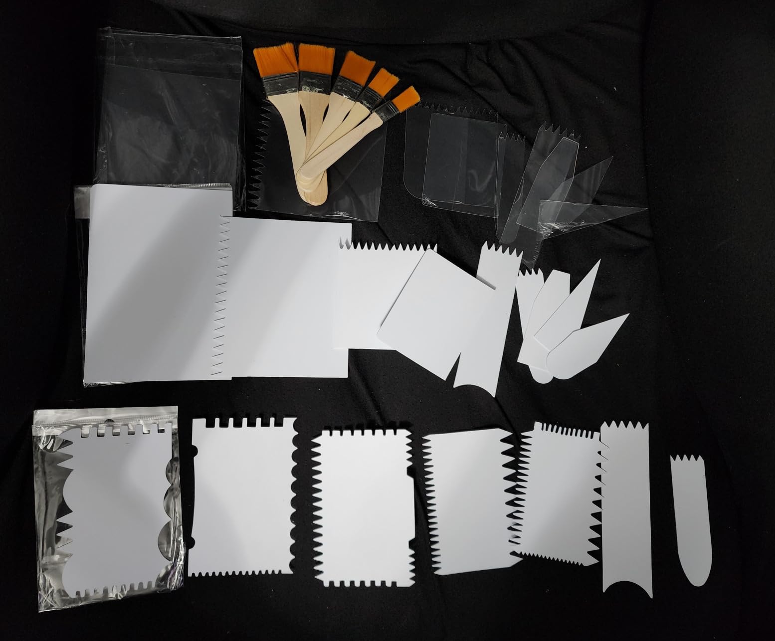 Potchen 30 Pcs Acrylic Pouring Tools, 25 Swipe Accessories and 5 Brushes customer photo 2